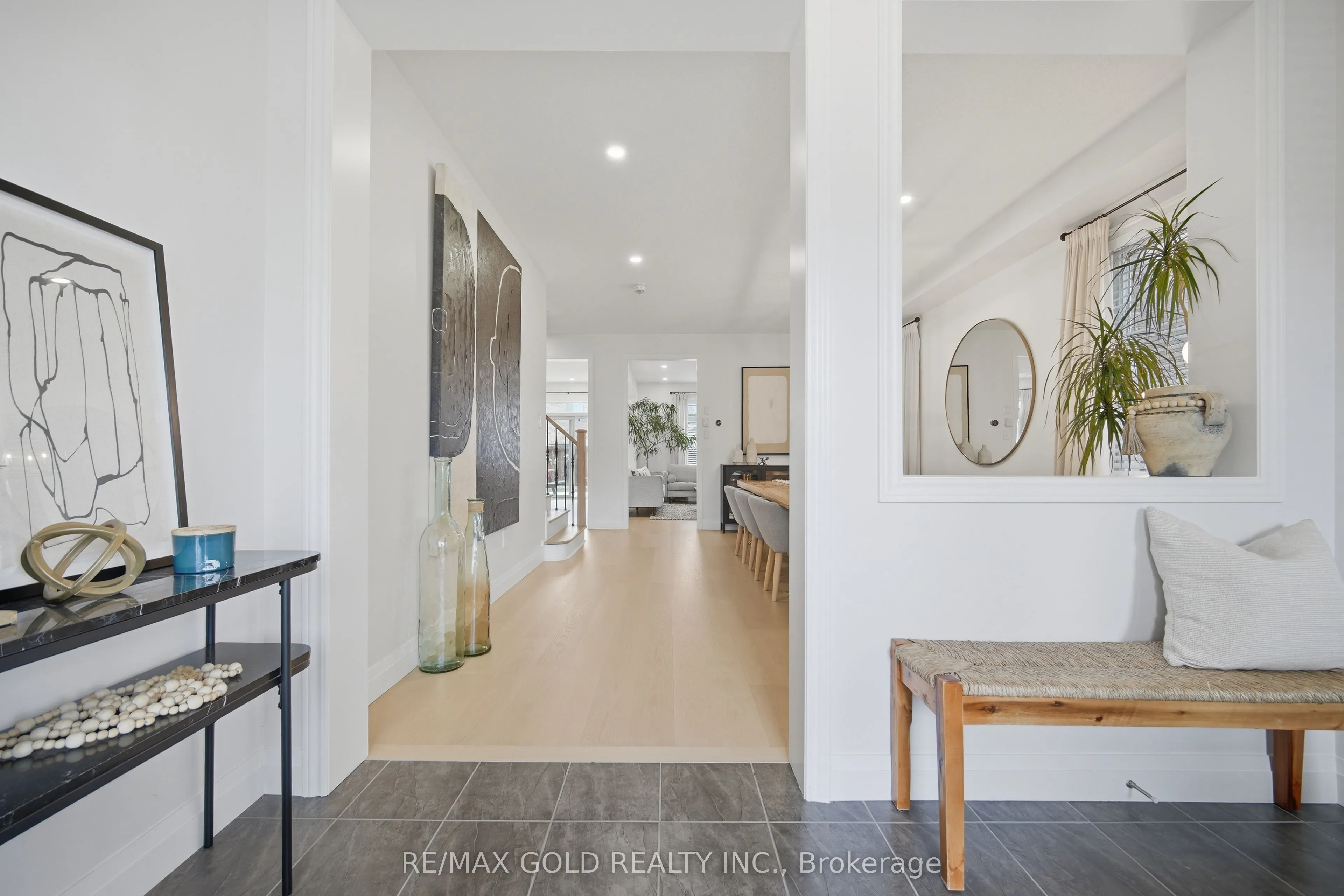 24 Gunning Crescent E