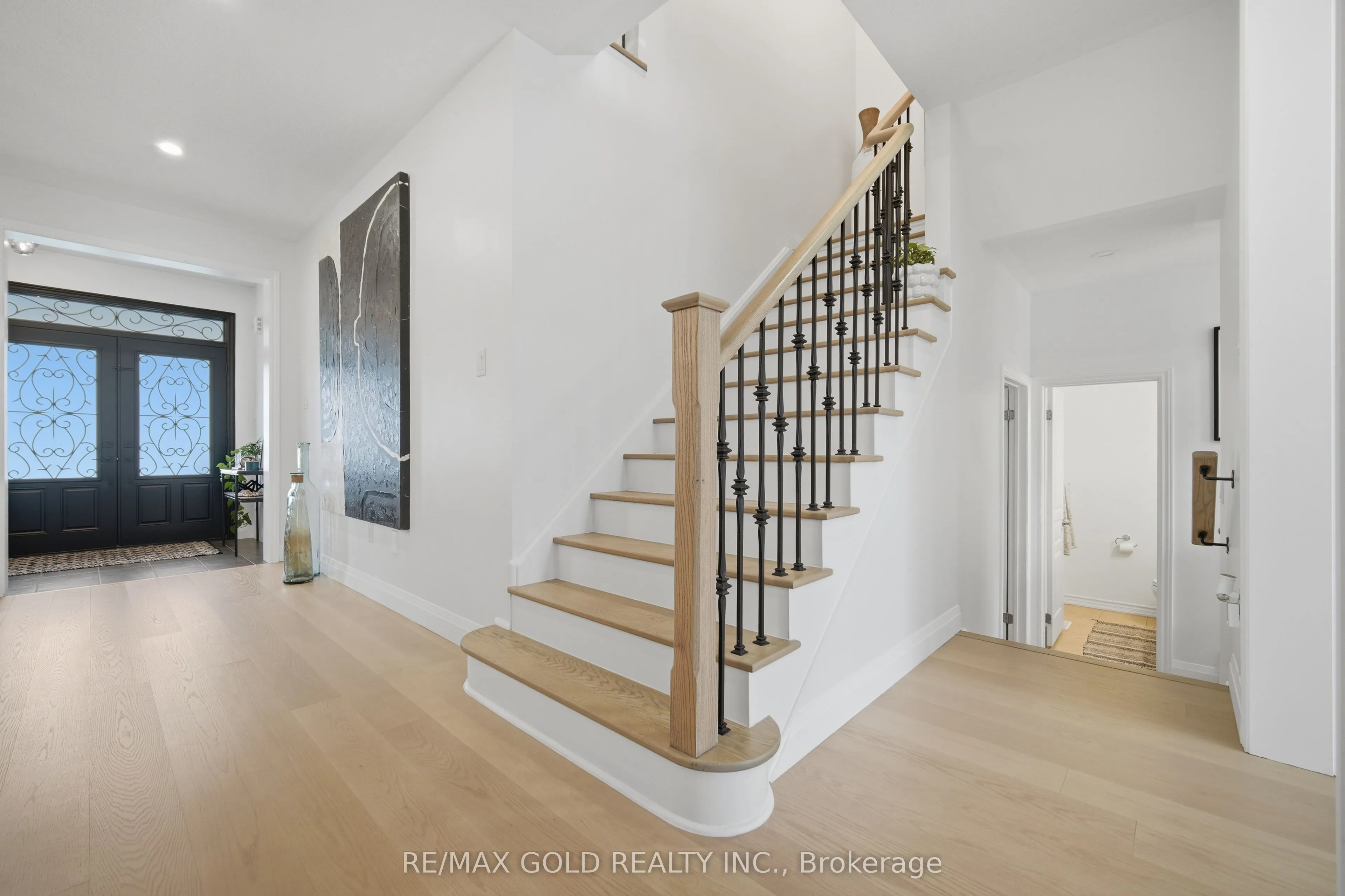 24 Gunning Crescent E