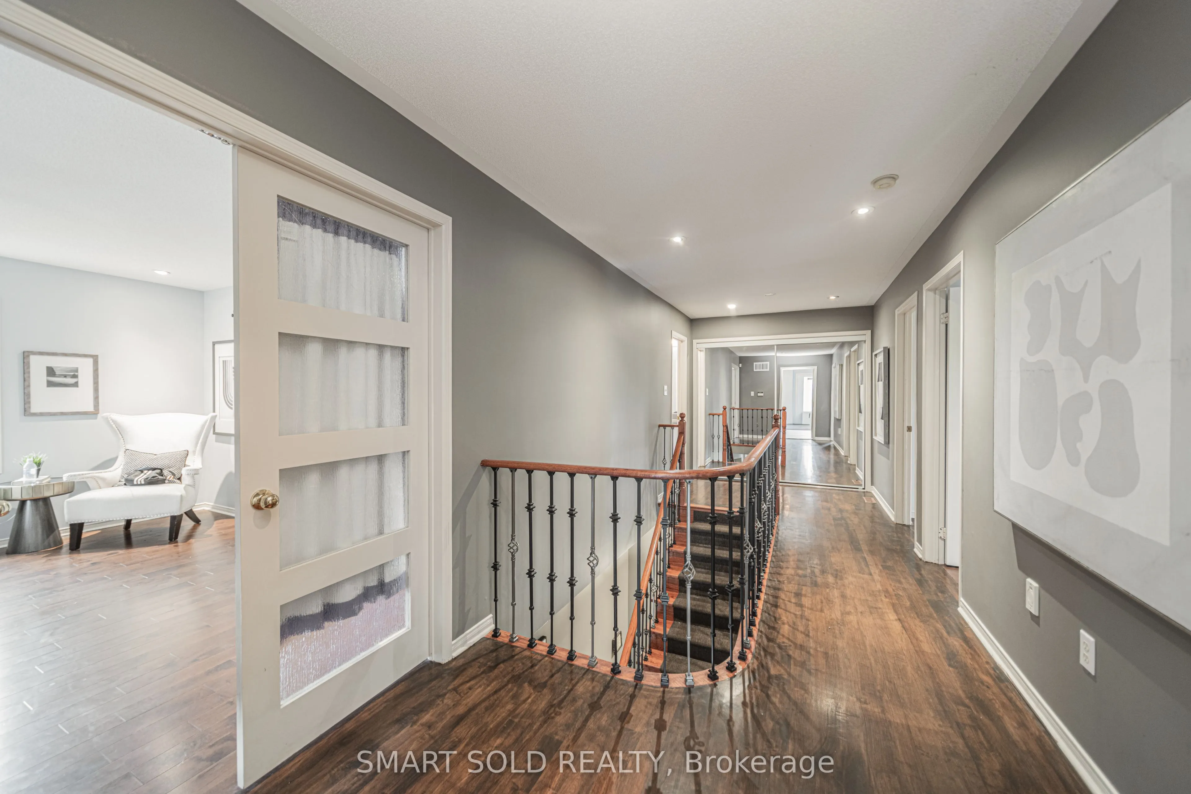 16 Courtney Crescent