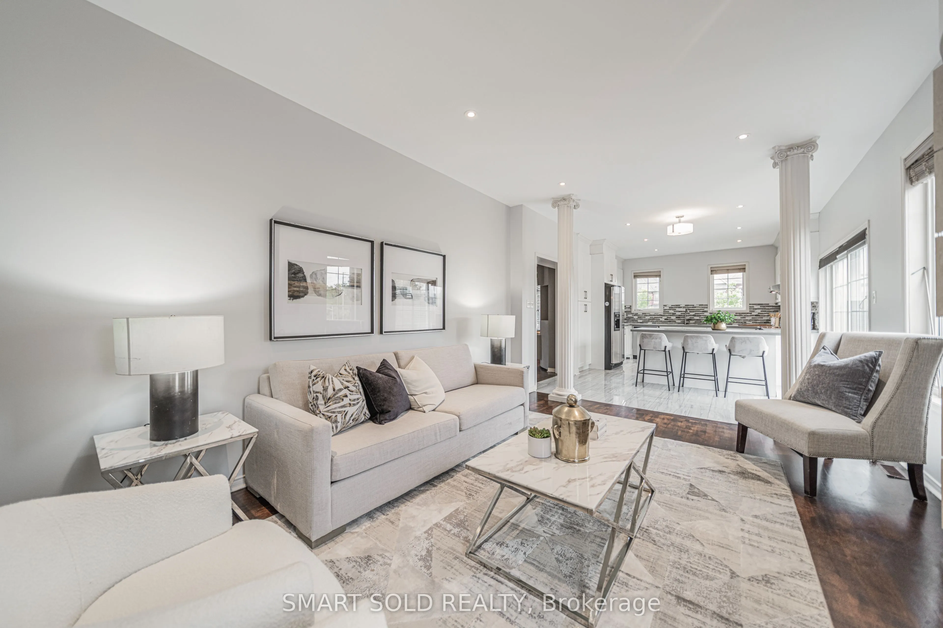 16 Courtney Crescent