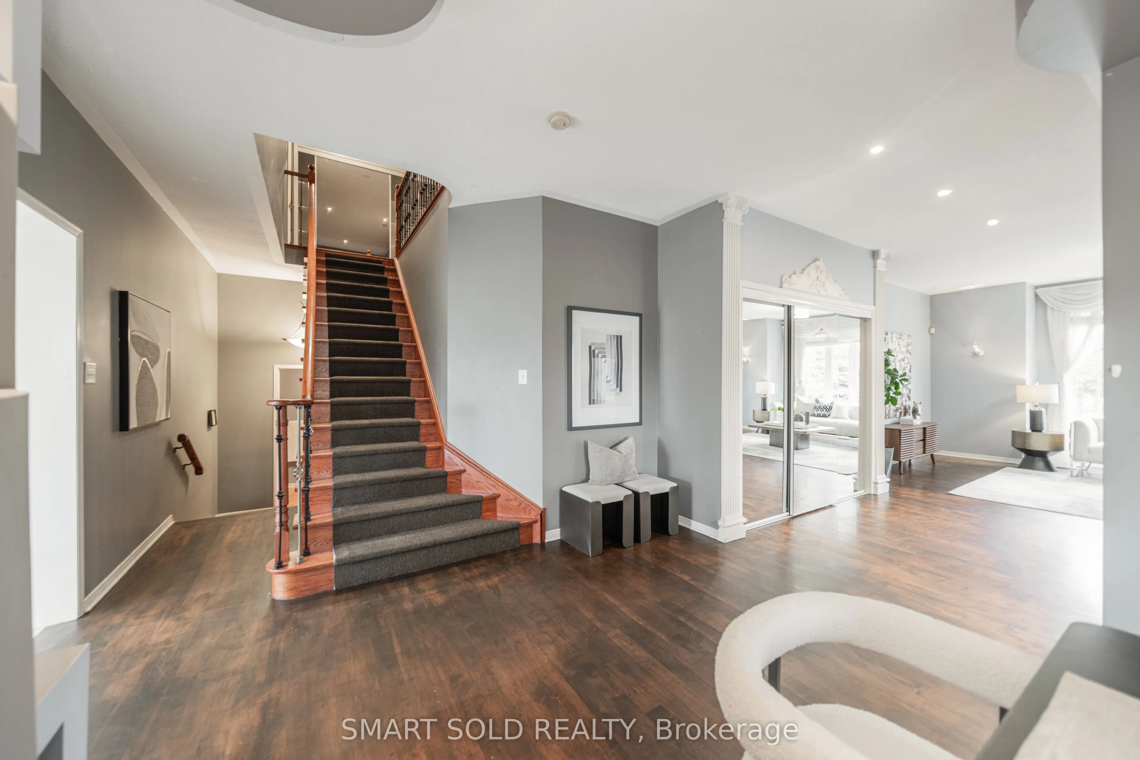 16 Courtney Crescent