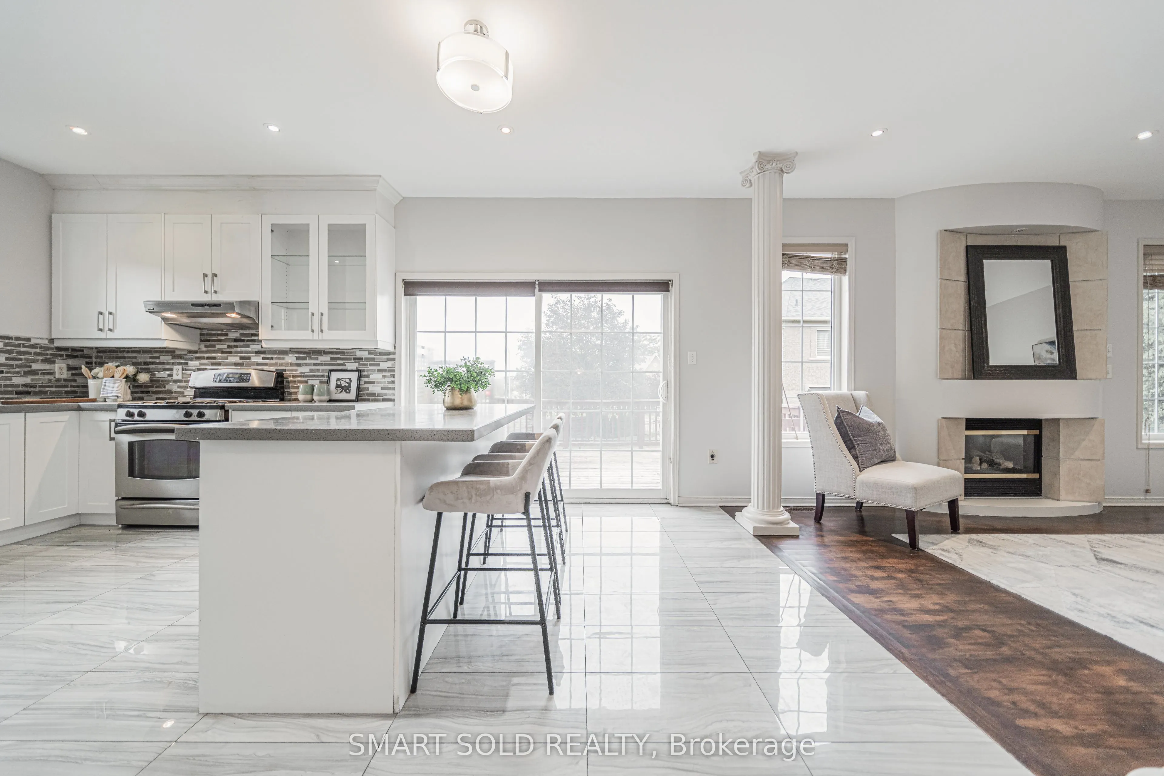 16 Courtney Crescent
