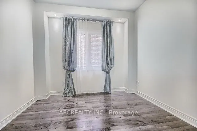 79 Baldry Avenue