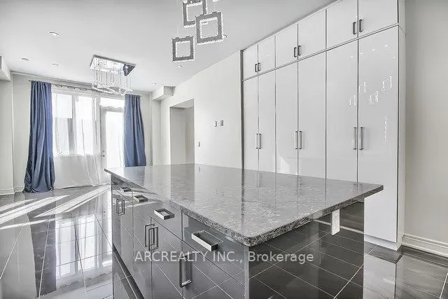 79 Baldry Avenue