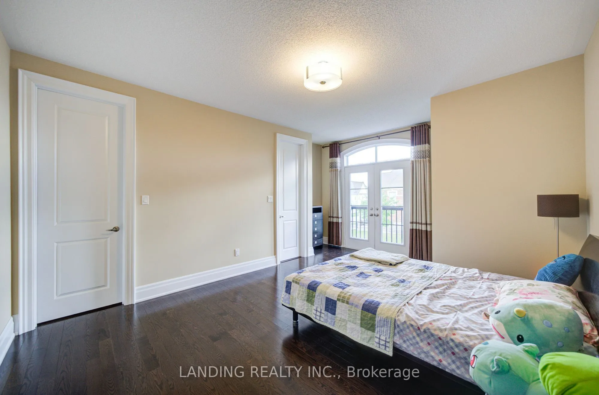 57 Strawbridge Farm Drive