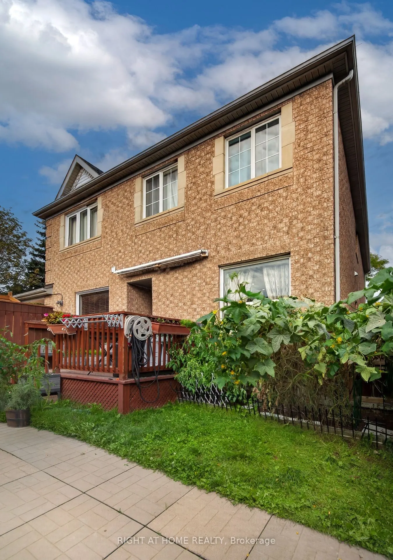4 Forest Run Boulevard