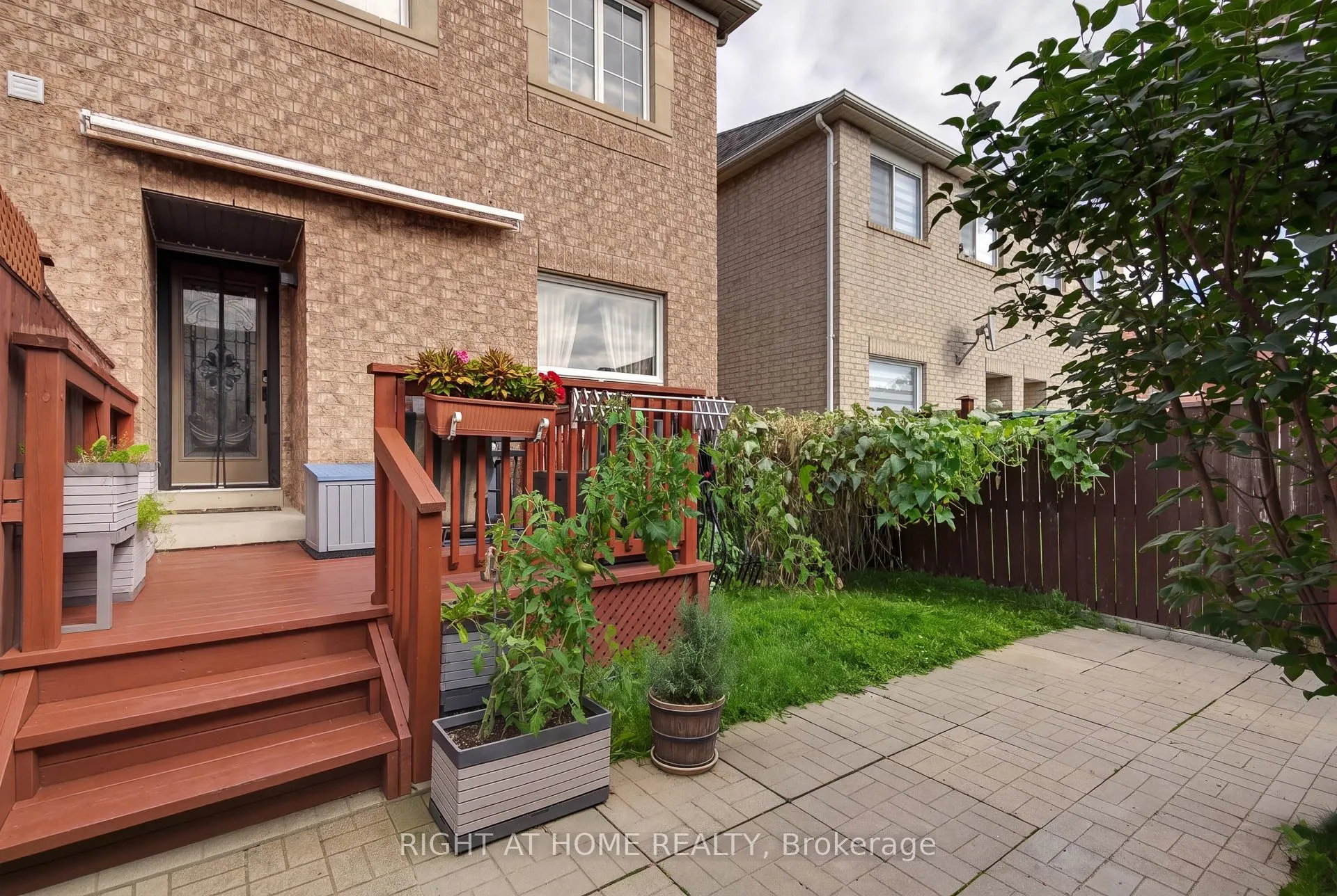 4 Forest Run Boulevard