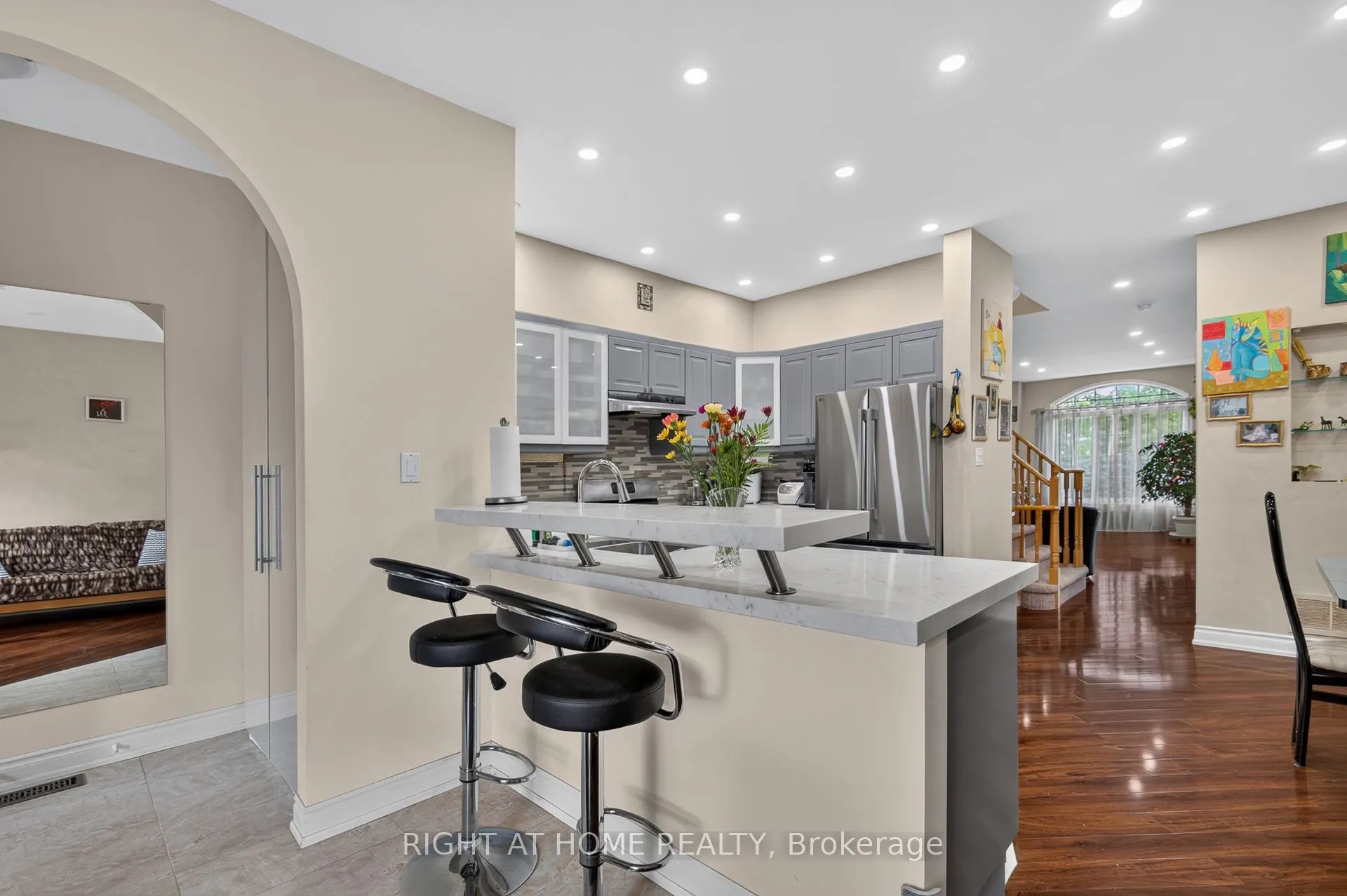 4 Forest Run Boulevard