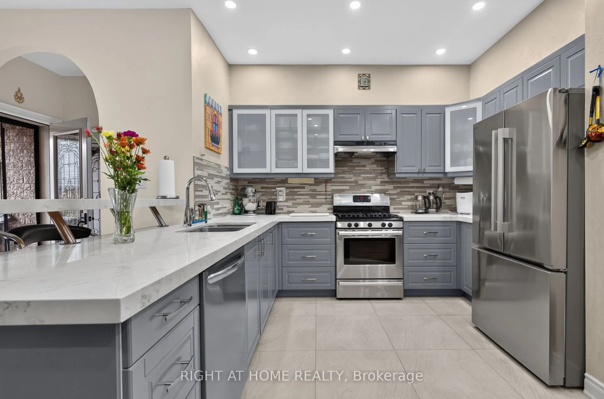 4 Forest Run Boulevard