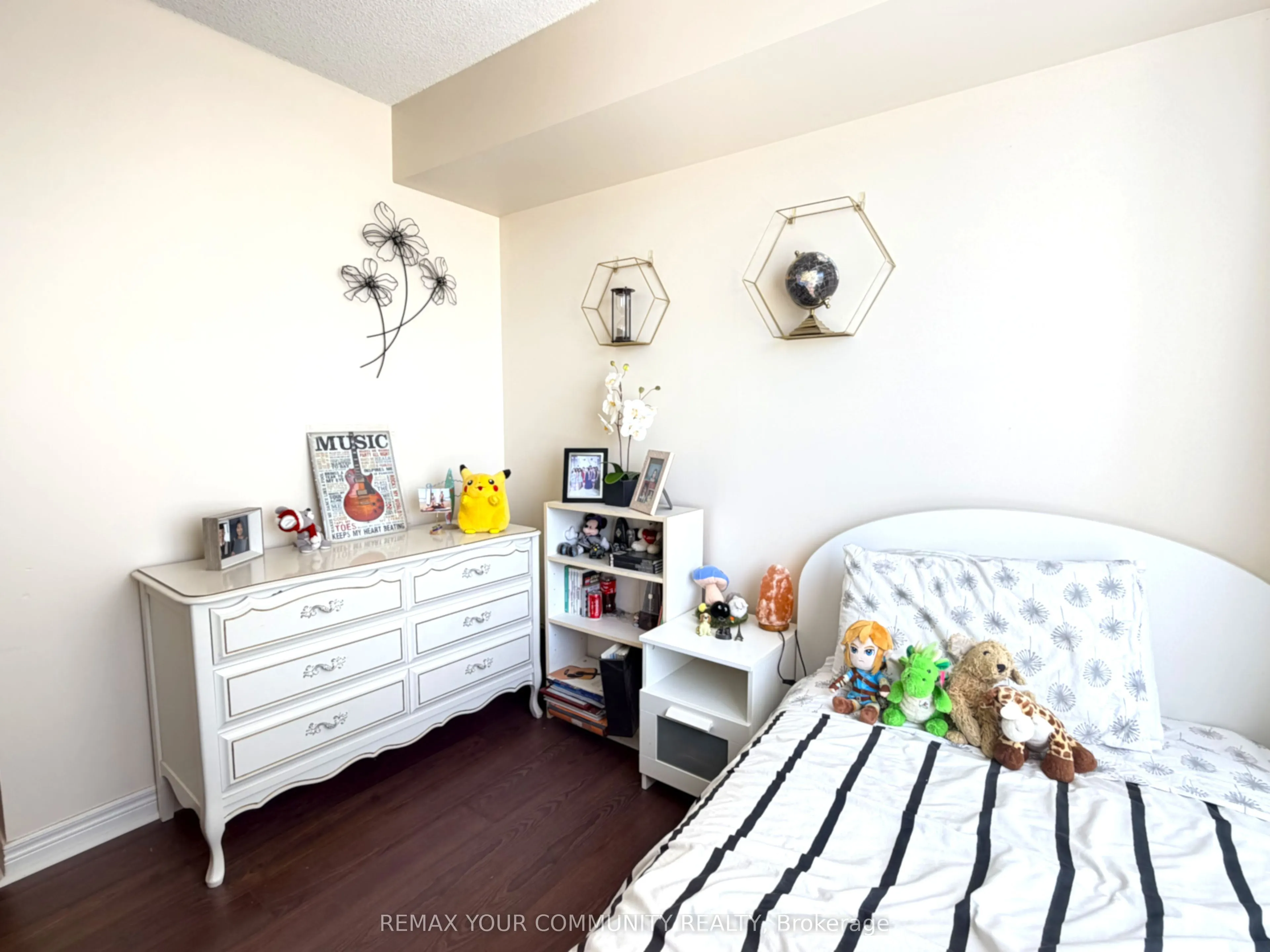 330 Red Maple Road #311