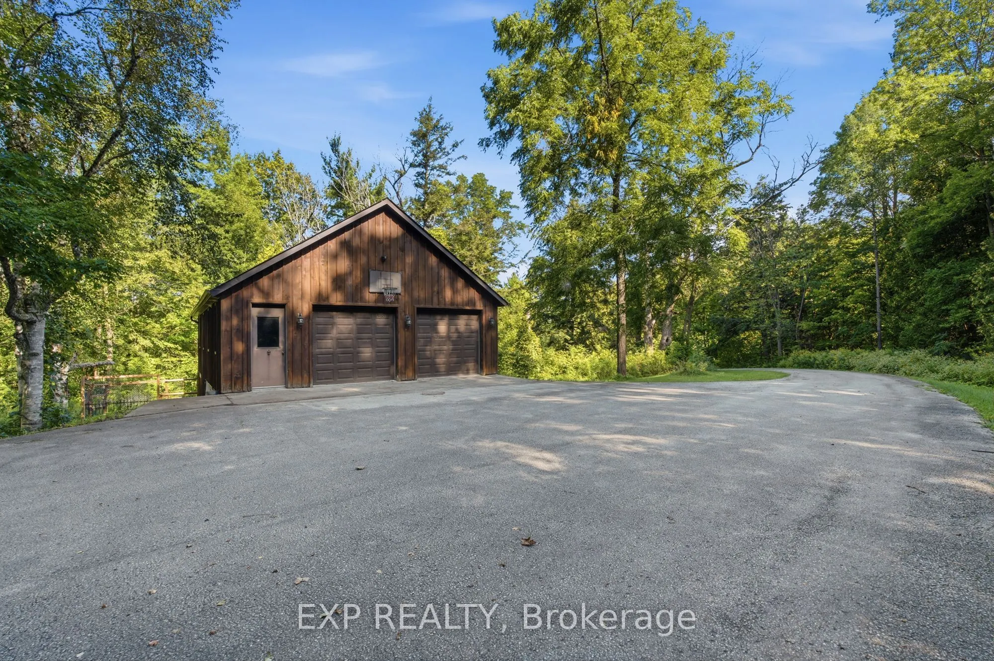 1785 Davis Drive W