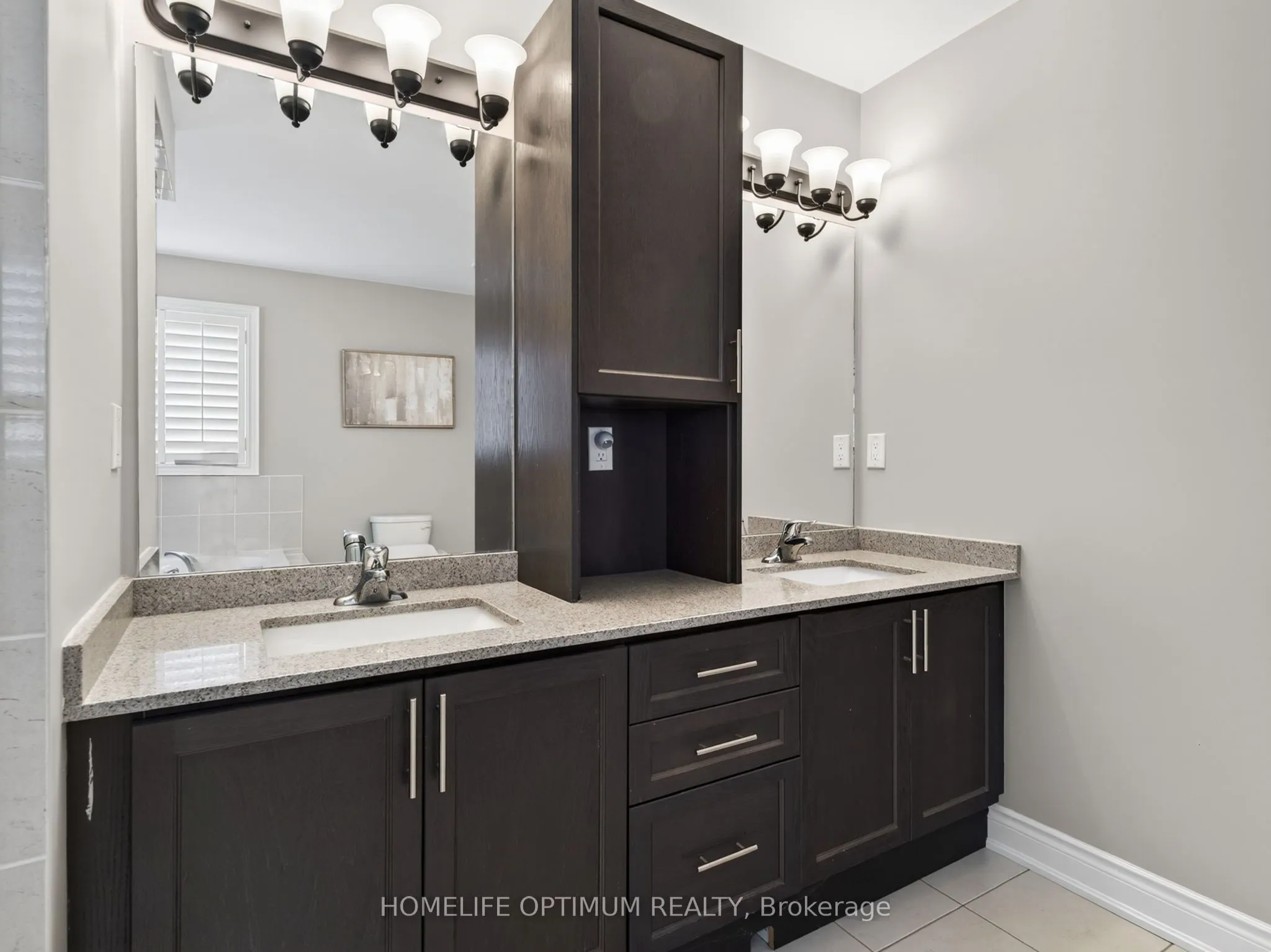 83 Strachan Trail