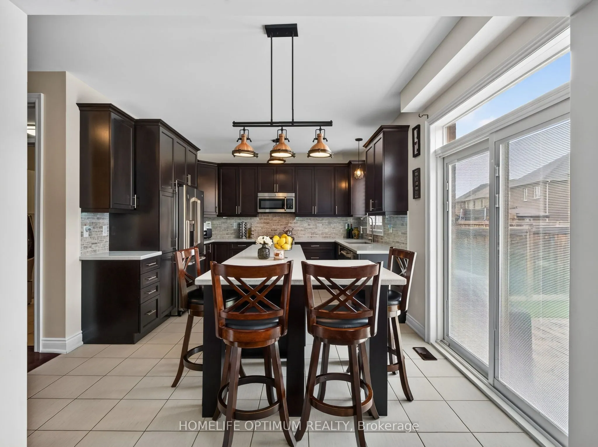 83 Strachan Trail