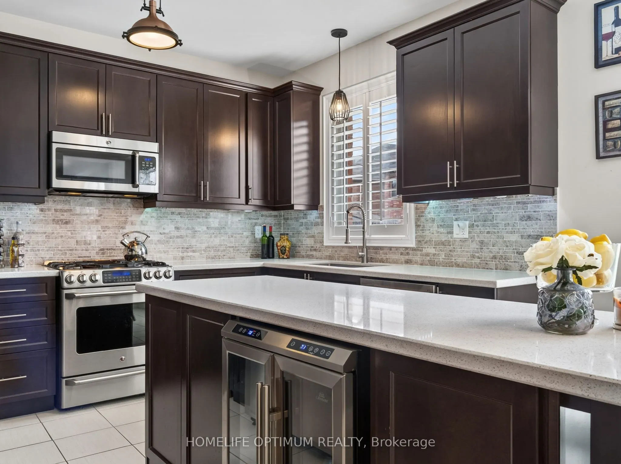 83 Strachan Trail