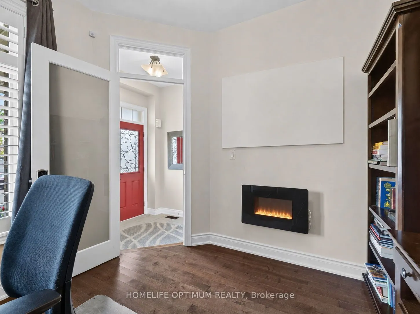 83 Strachan Trail