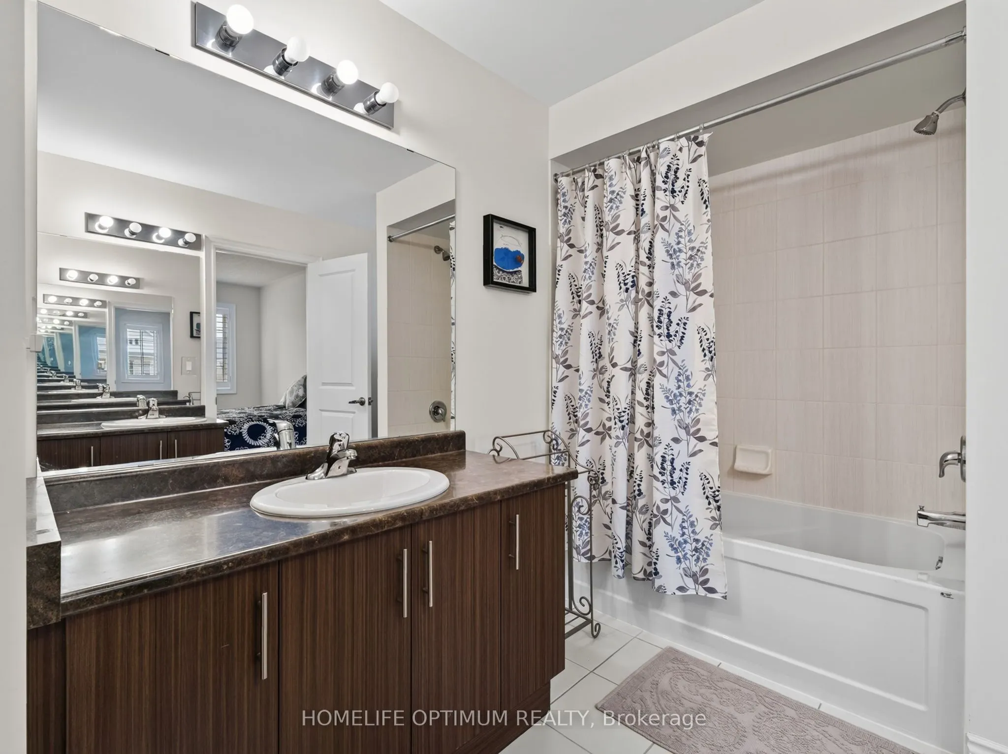 83 Strachan Trail