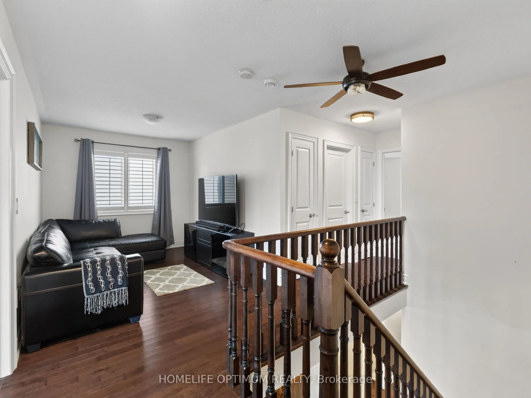 83 Strachan Trail