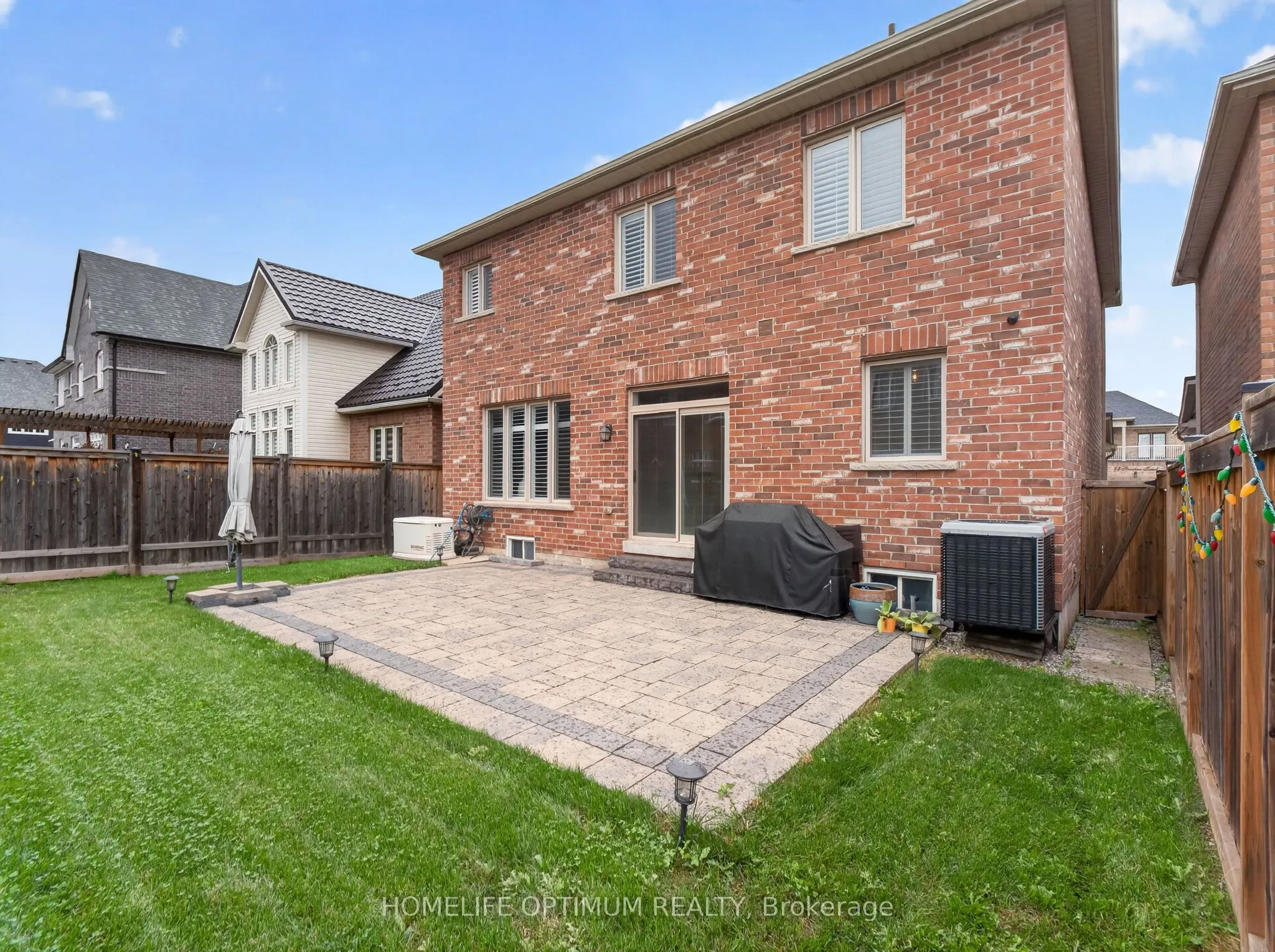 83 Strachan Trail