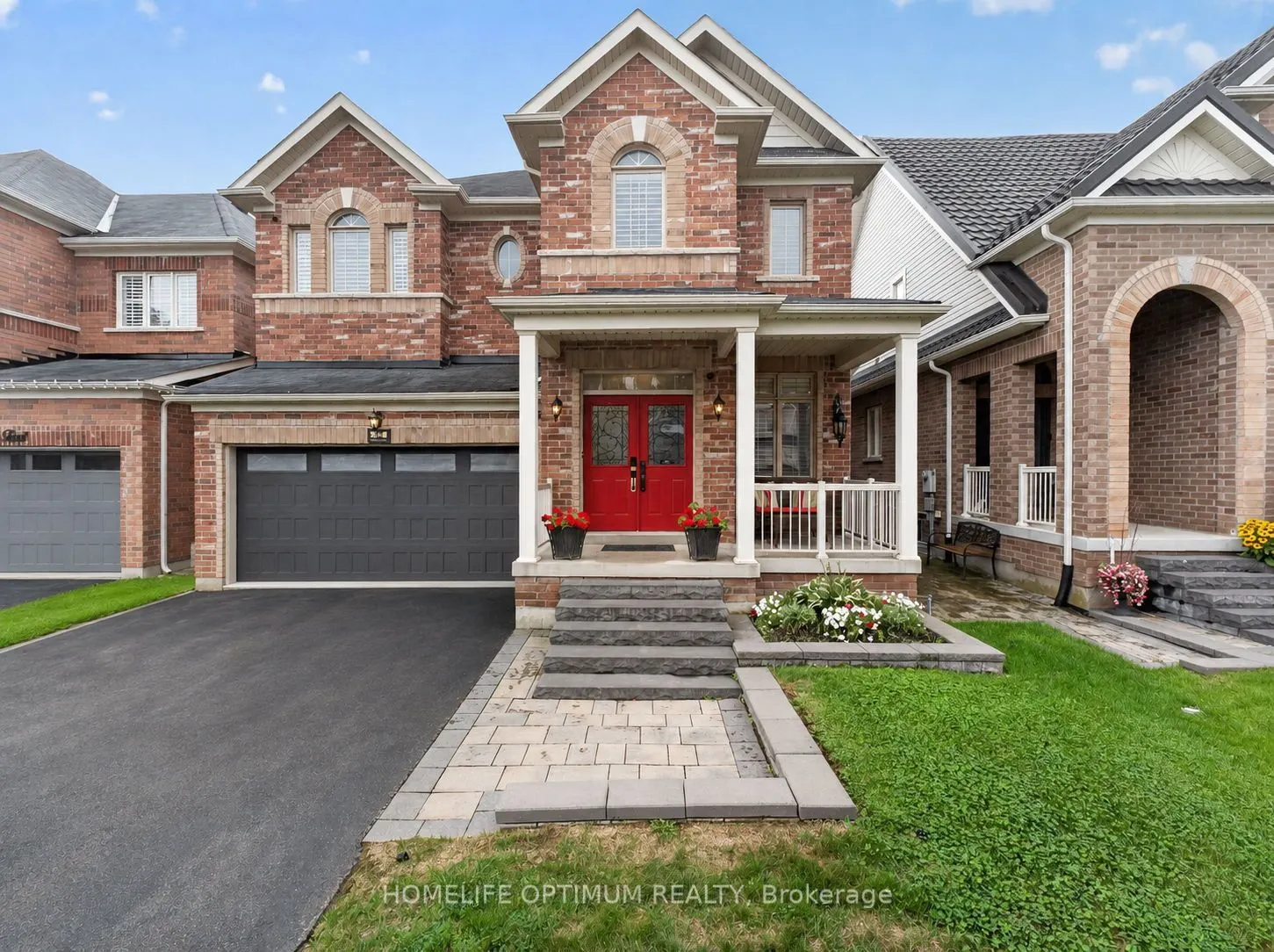 83 Strachan Trail