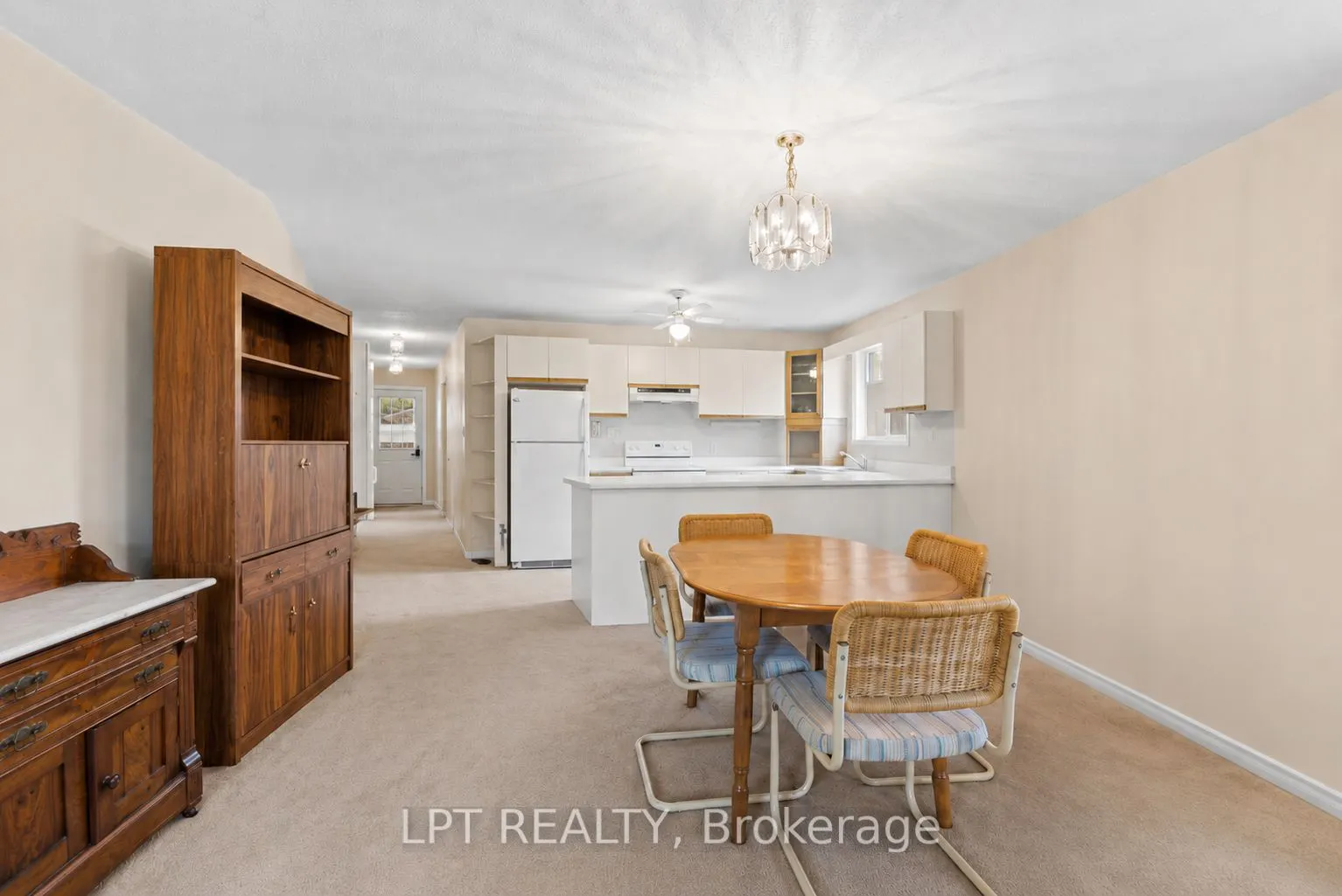 204 The Queensway S