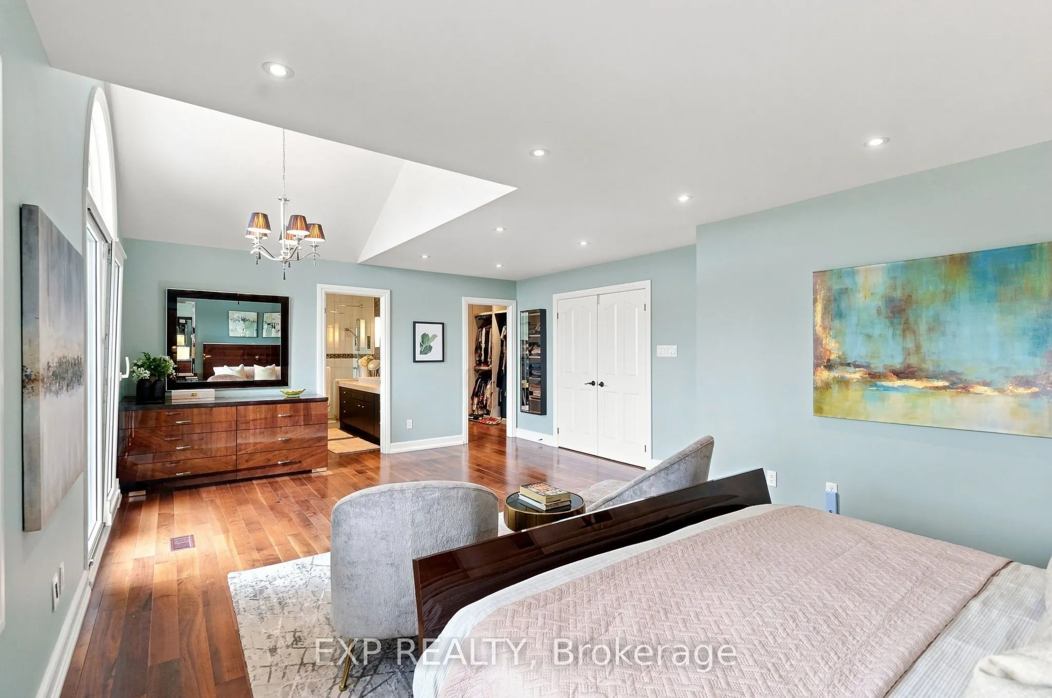 655 Culler Mews