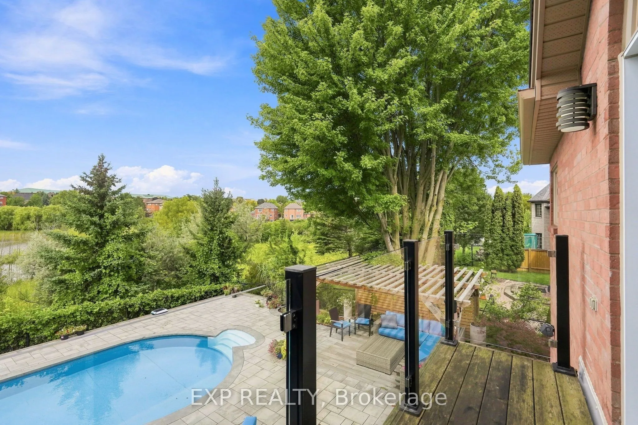 655 Culler Mews