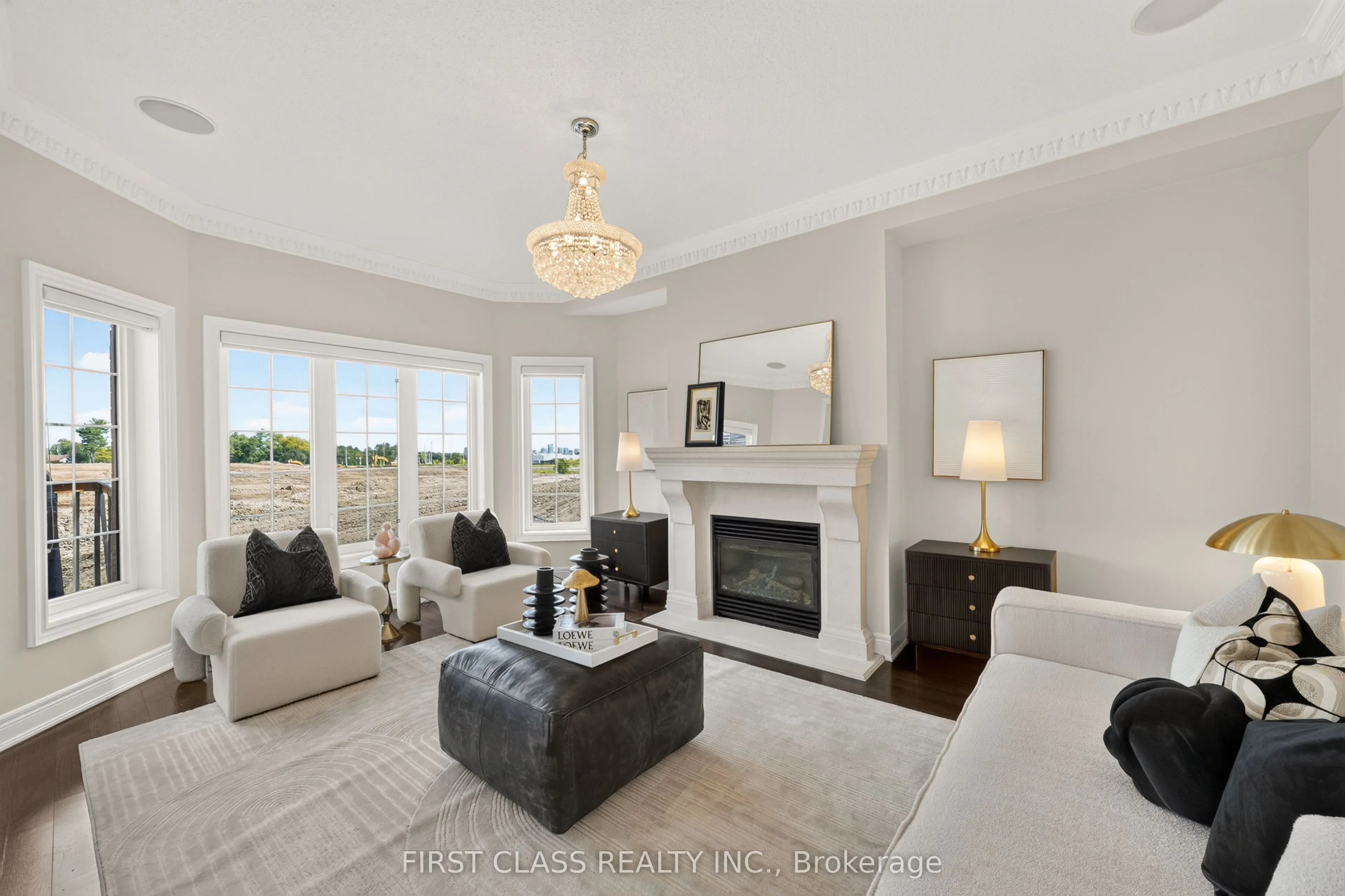 23 Lady Karen Crescent