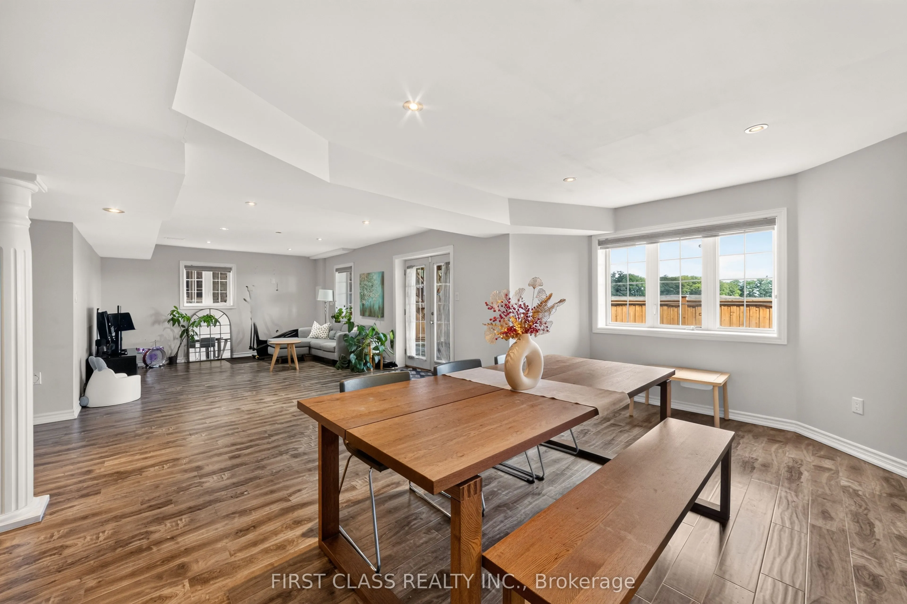 23 Lady Karen Crescent
