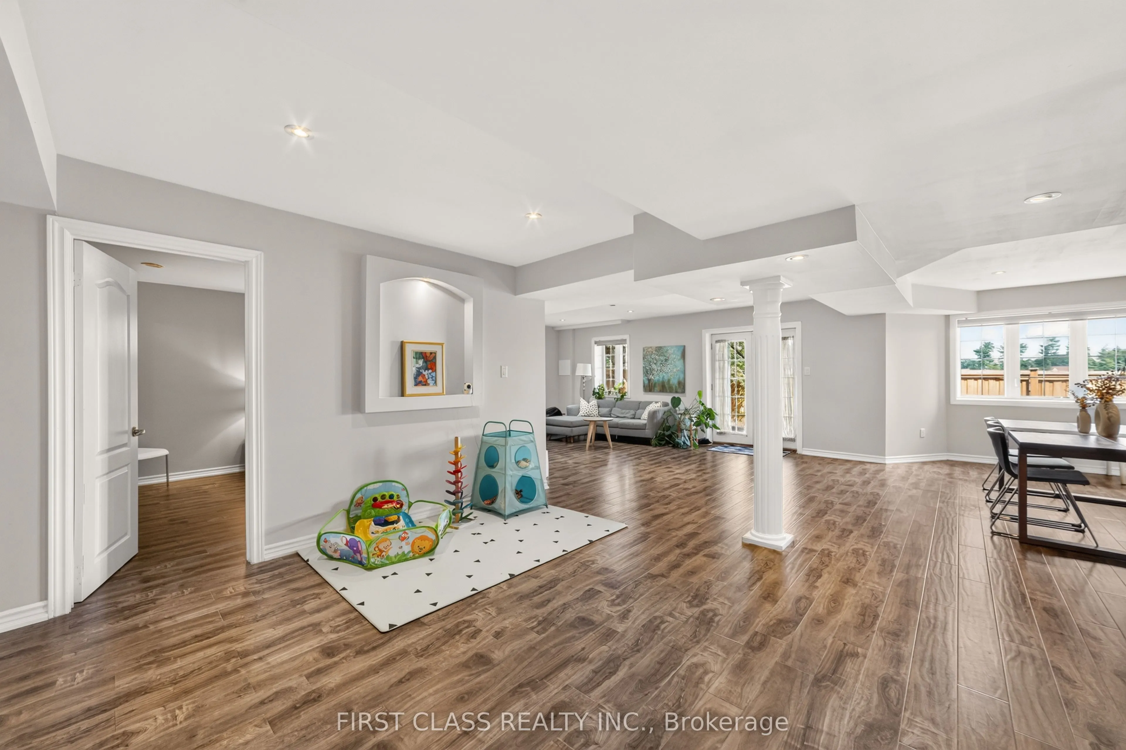 23 Lady Karen Crescent