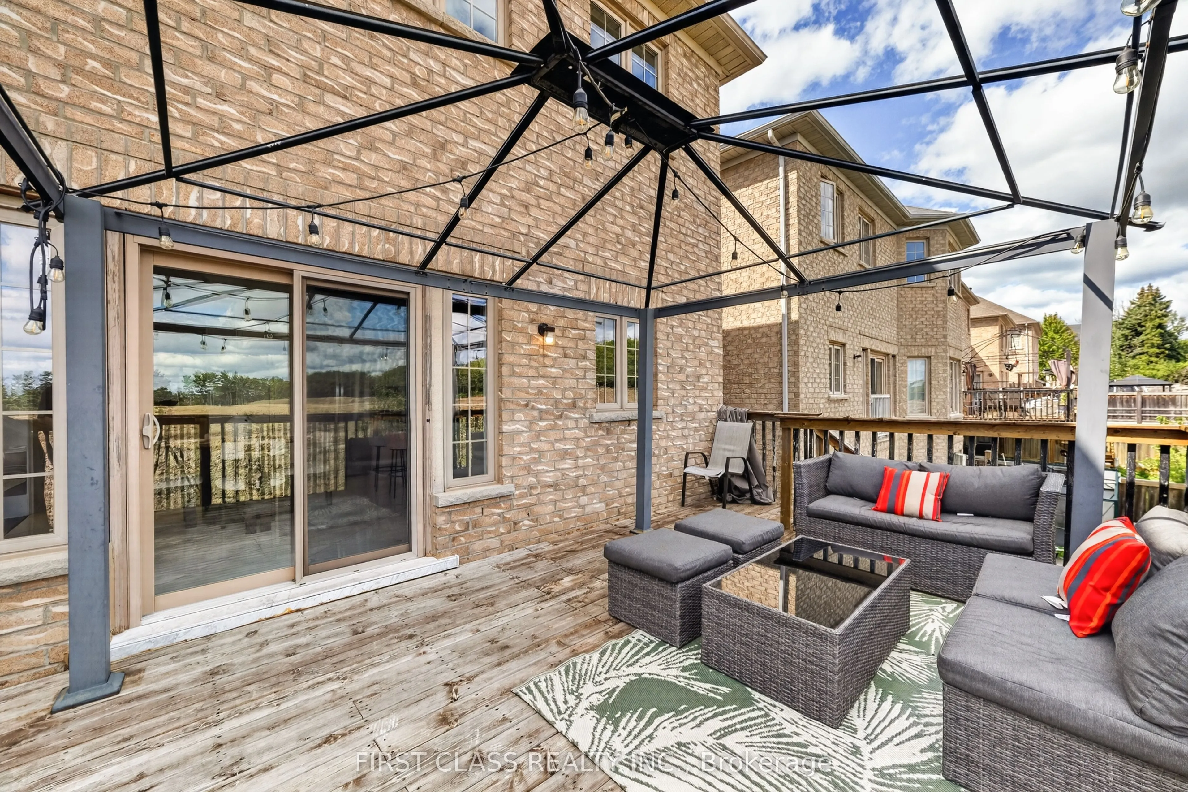 23 Lady Karen Crescent