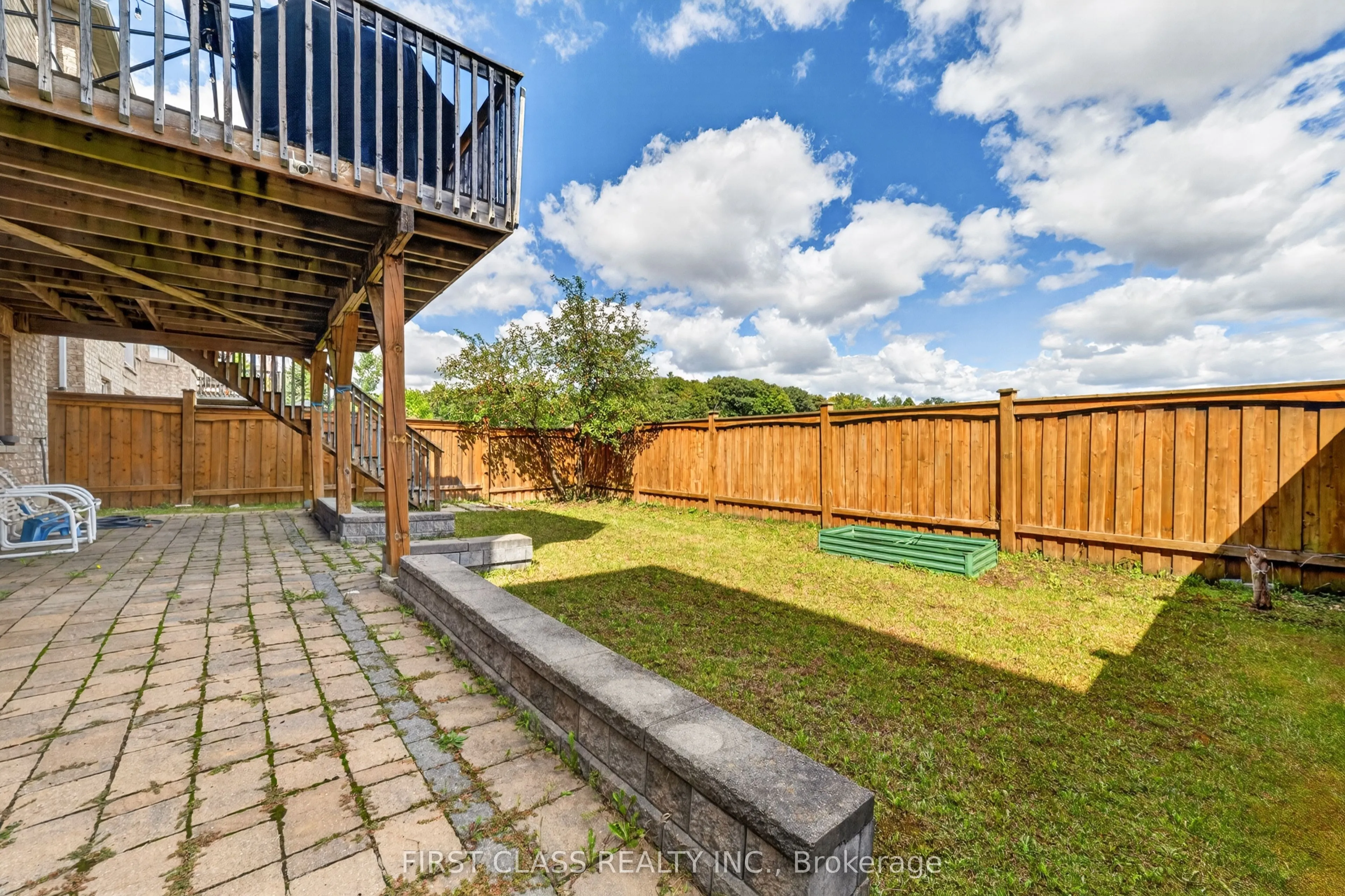 23 Lady Karen Crescent