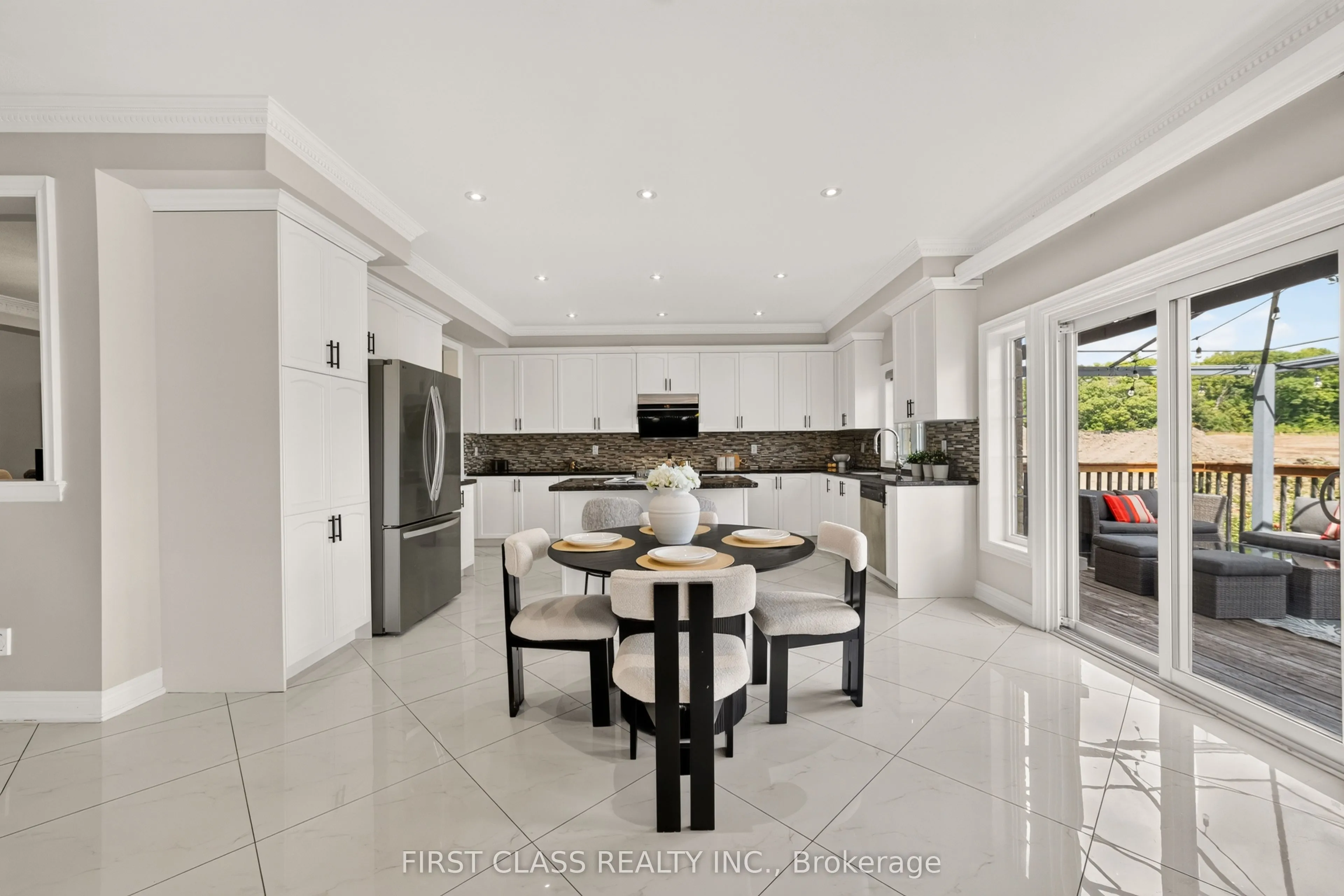23 Lady Karen Crescent