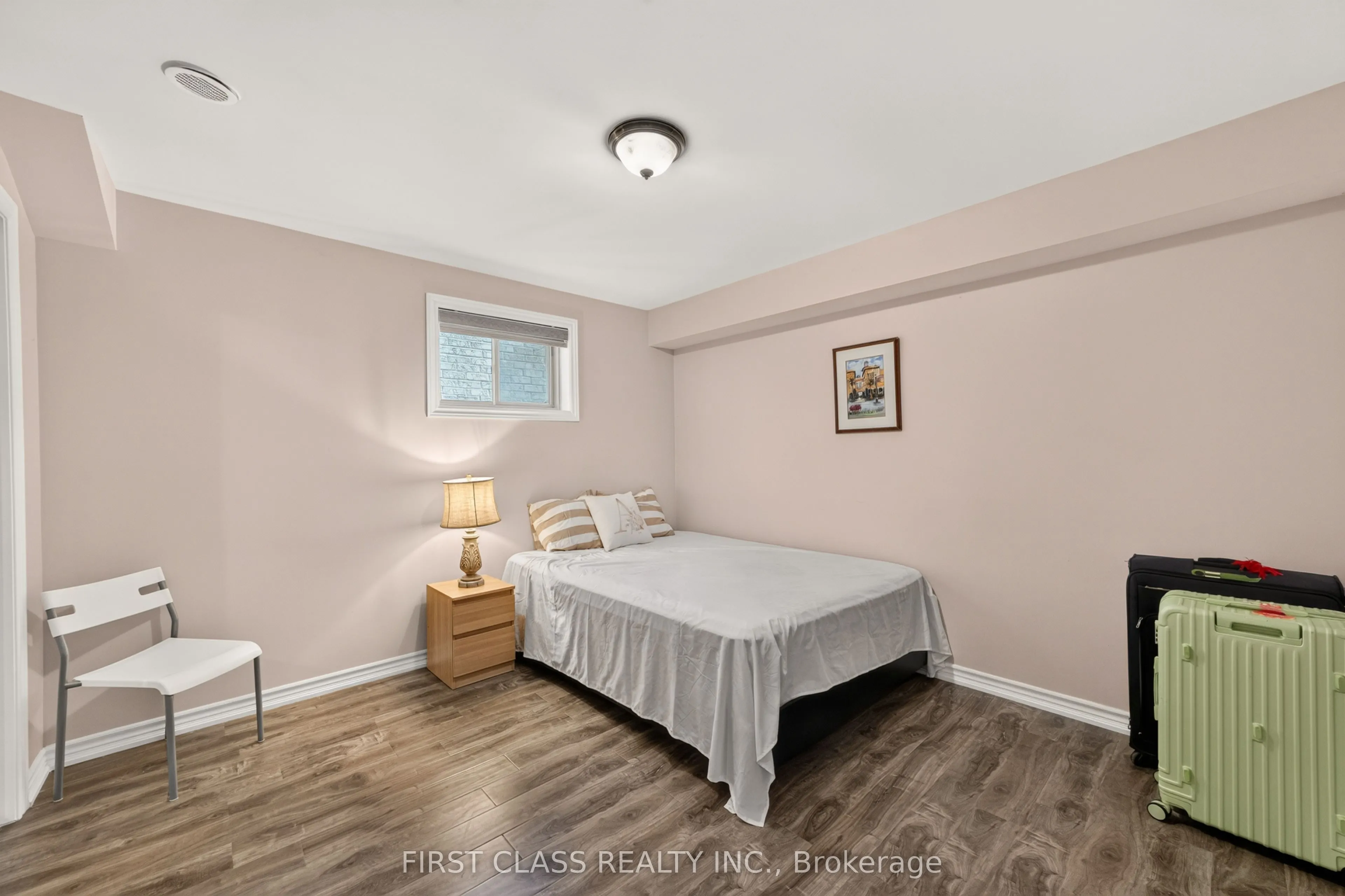 23 Lady Karen Crescent