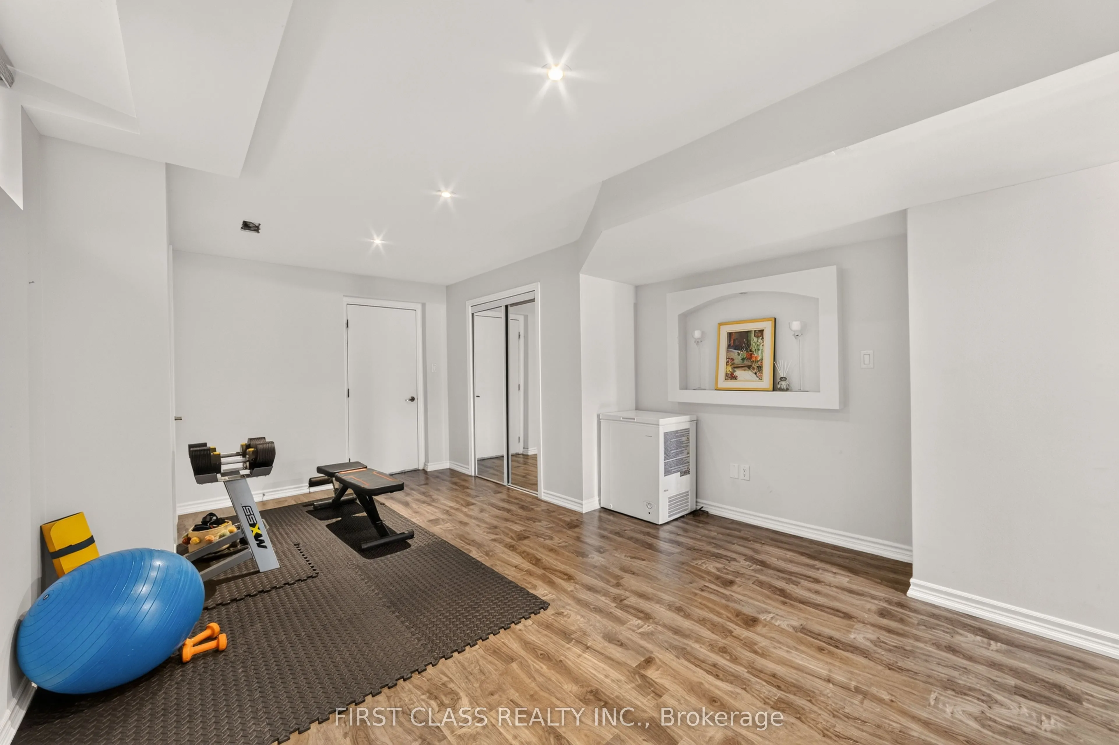 23 Lady Karen Crescent