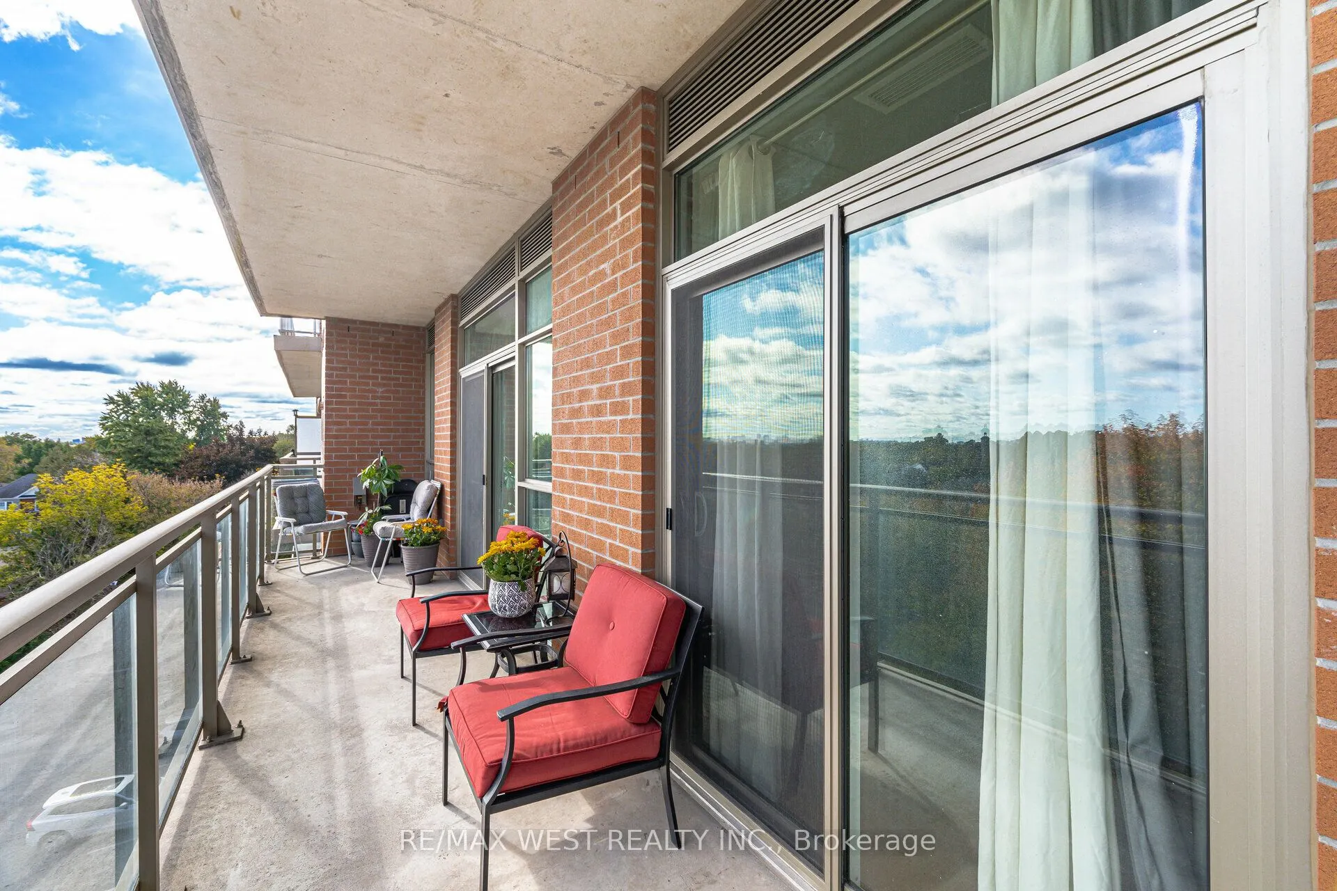 281 Woodbridge Avenue #509