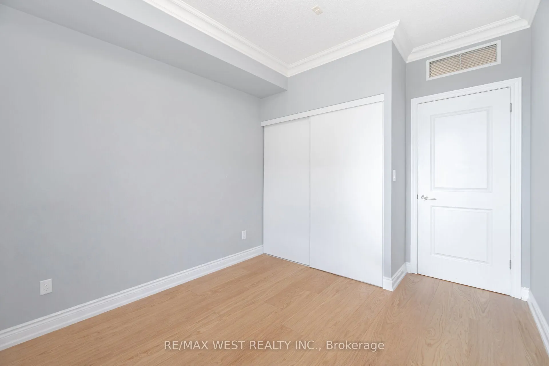 281 Woodbridge Avenue #509