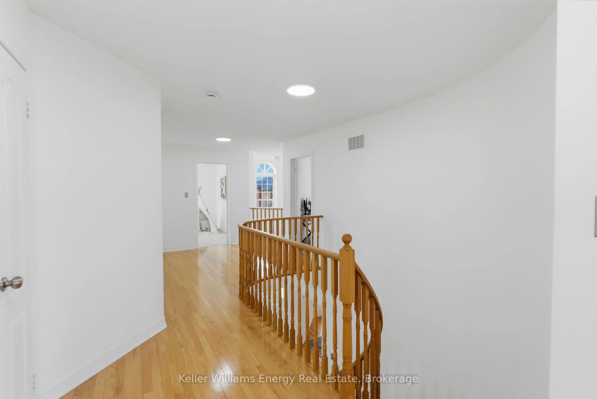 338 Dowson Loop