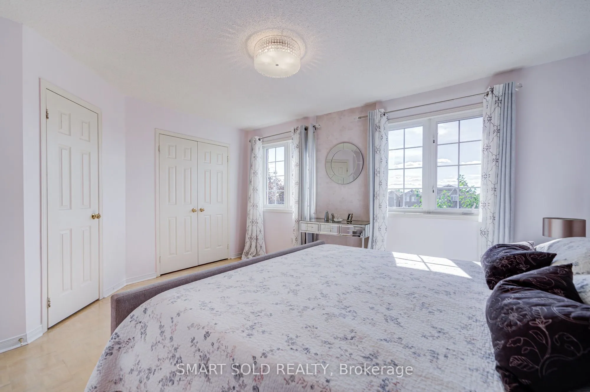 6 Sugarforest Drive