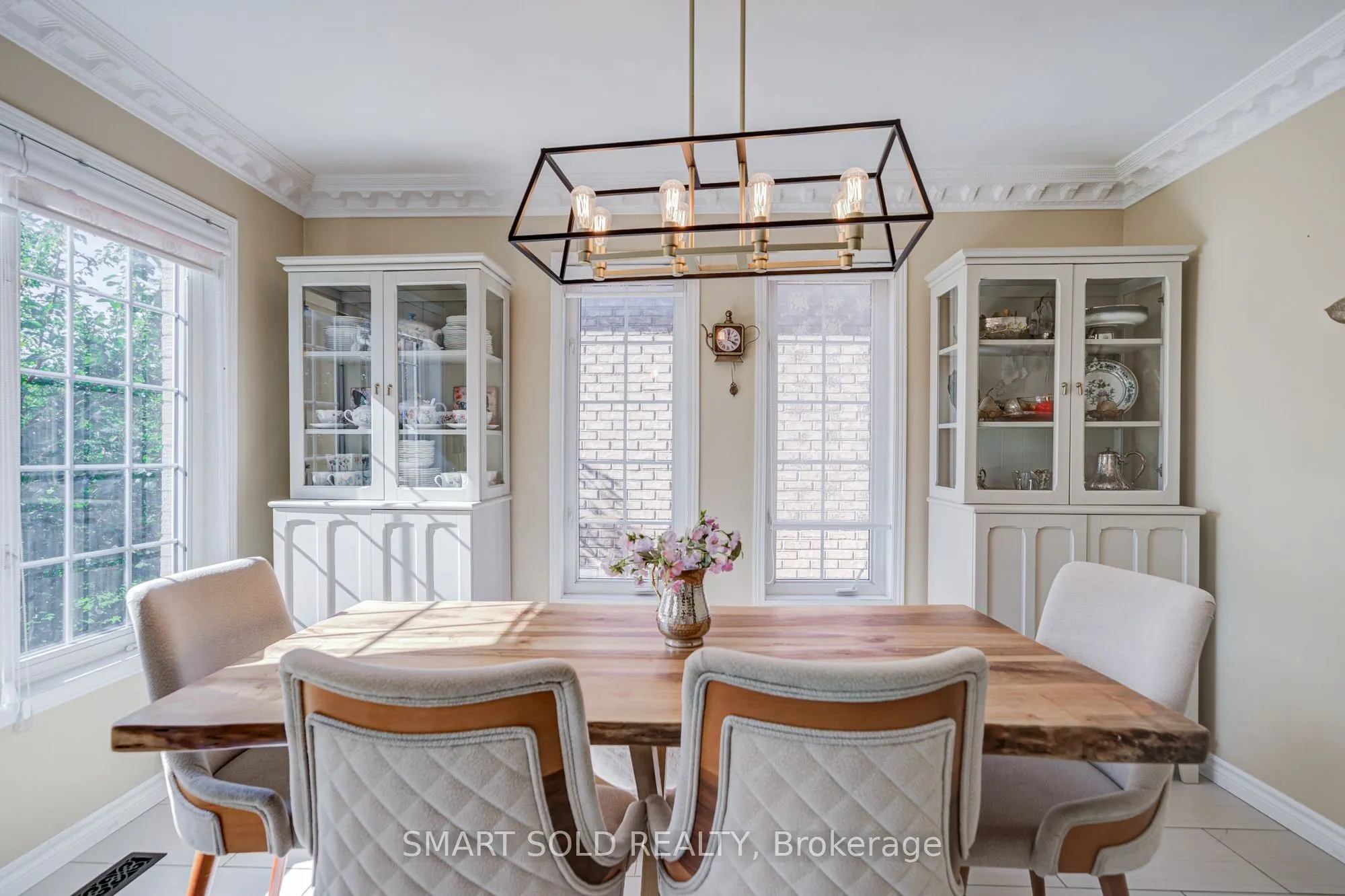 6 Sugarforest Drive