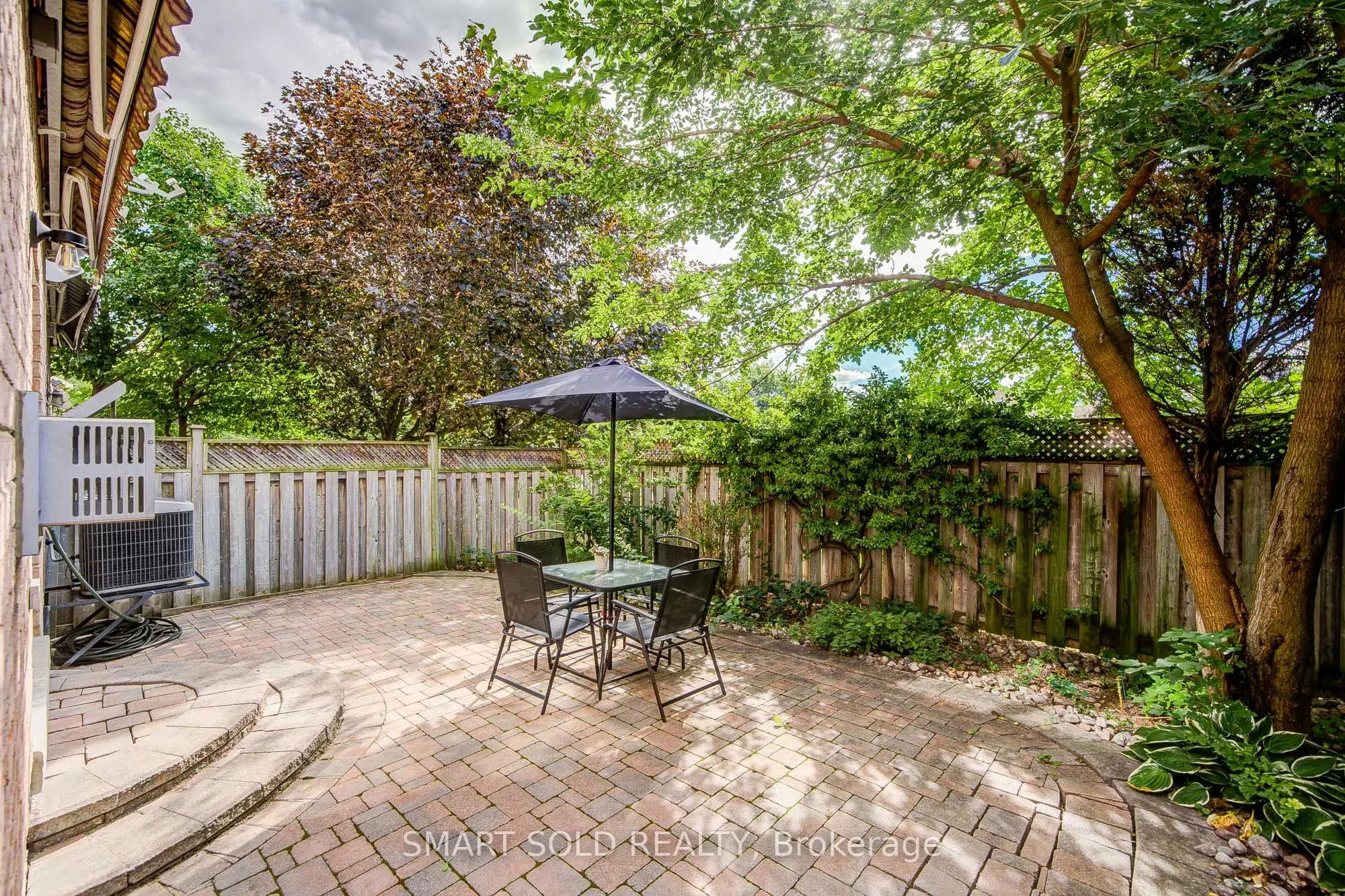 6 Sugarforest Drive