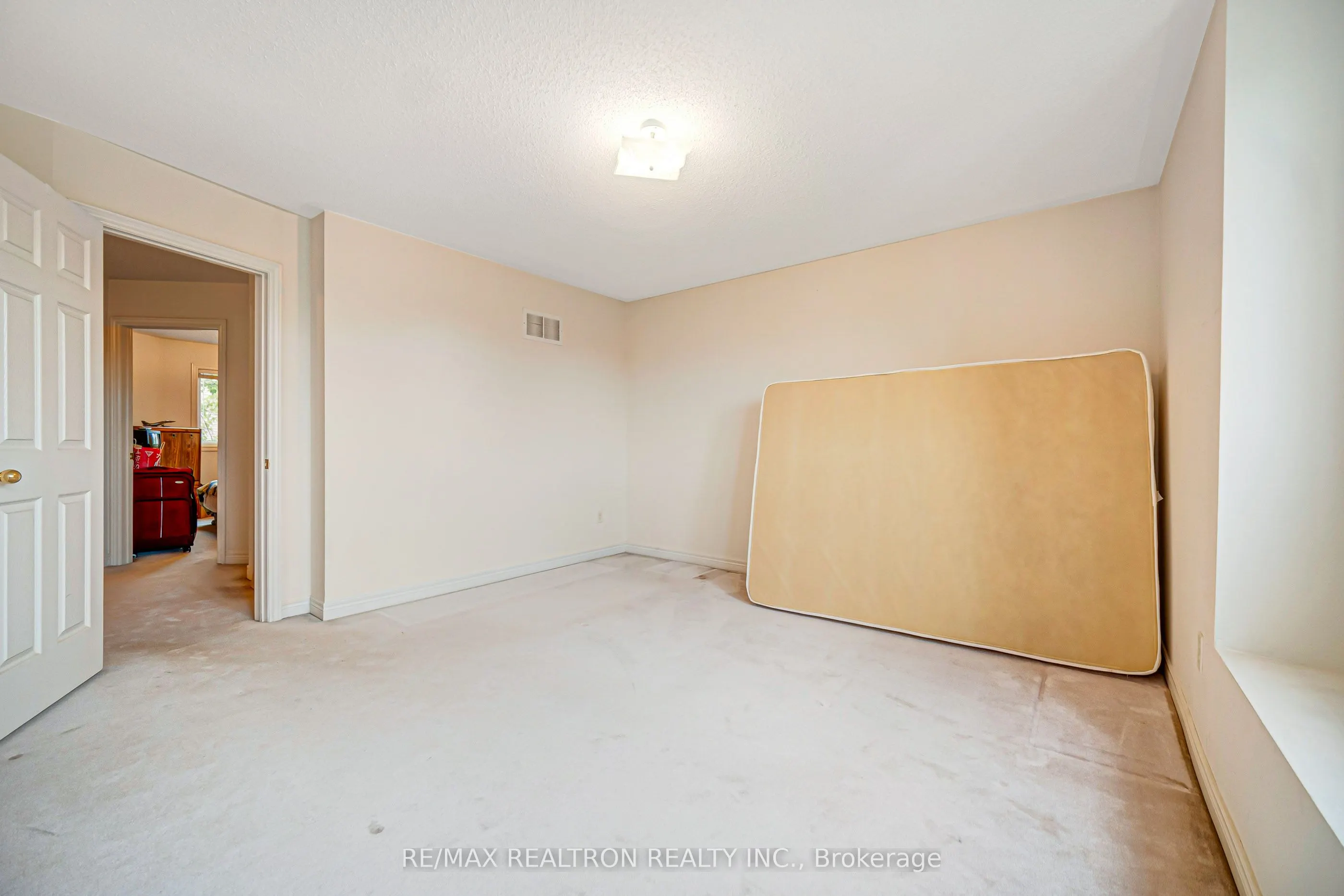 195 Kale Crescent