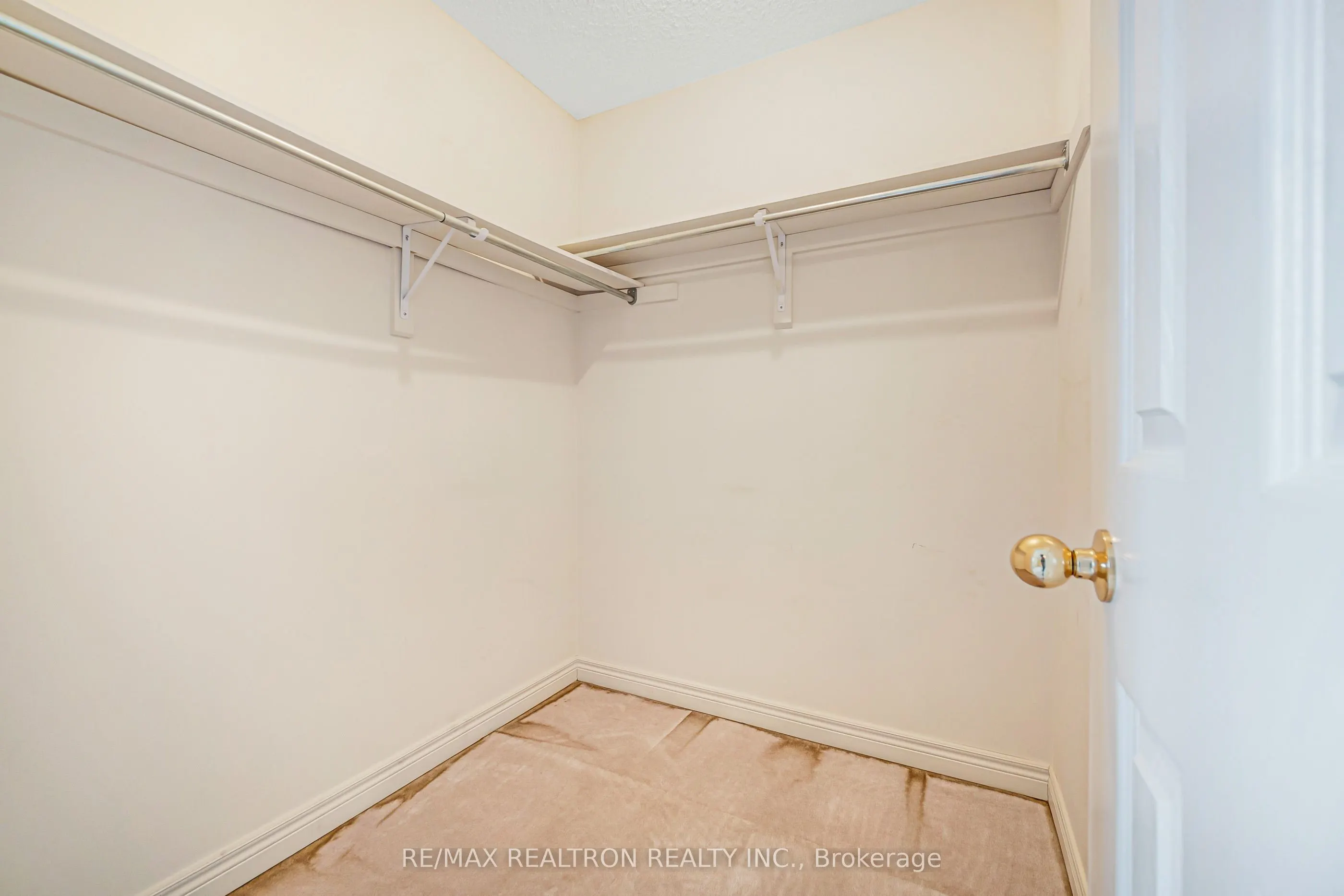 195 Kale Crescent