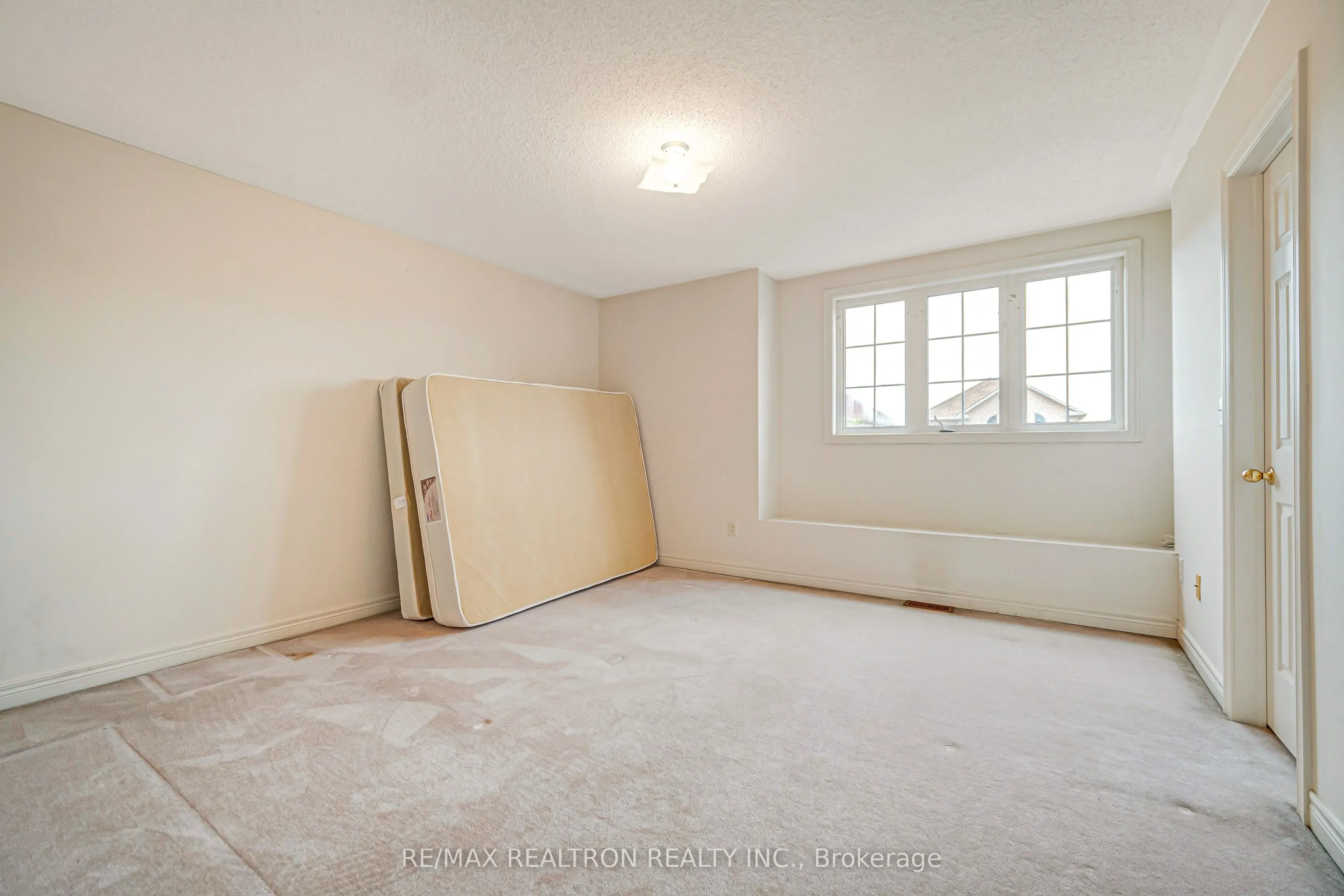 195 Kale Crescent