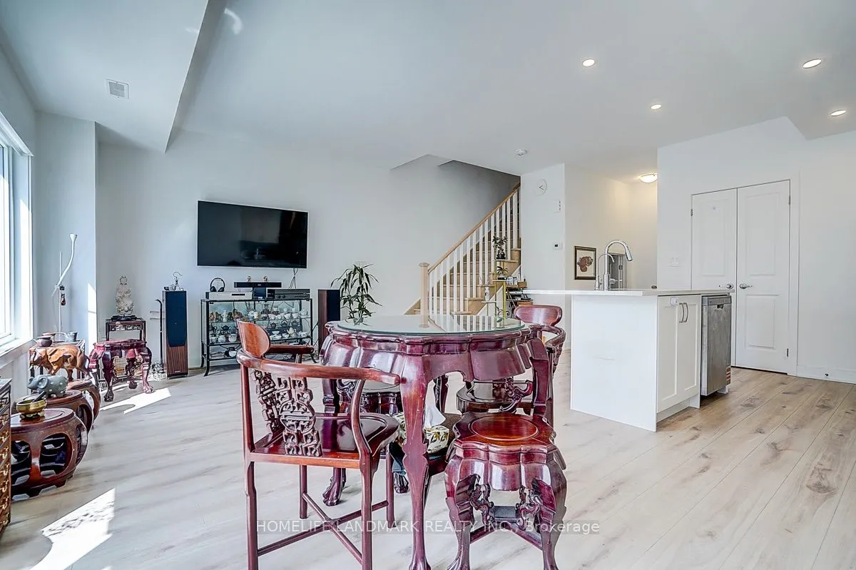 25 Sunbury Lane