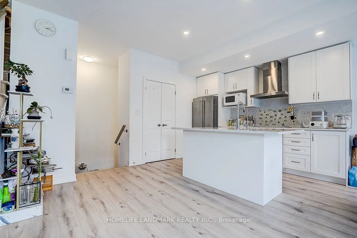 25 Sunbury Lane