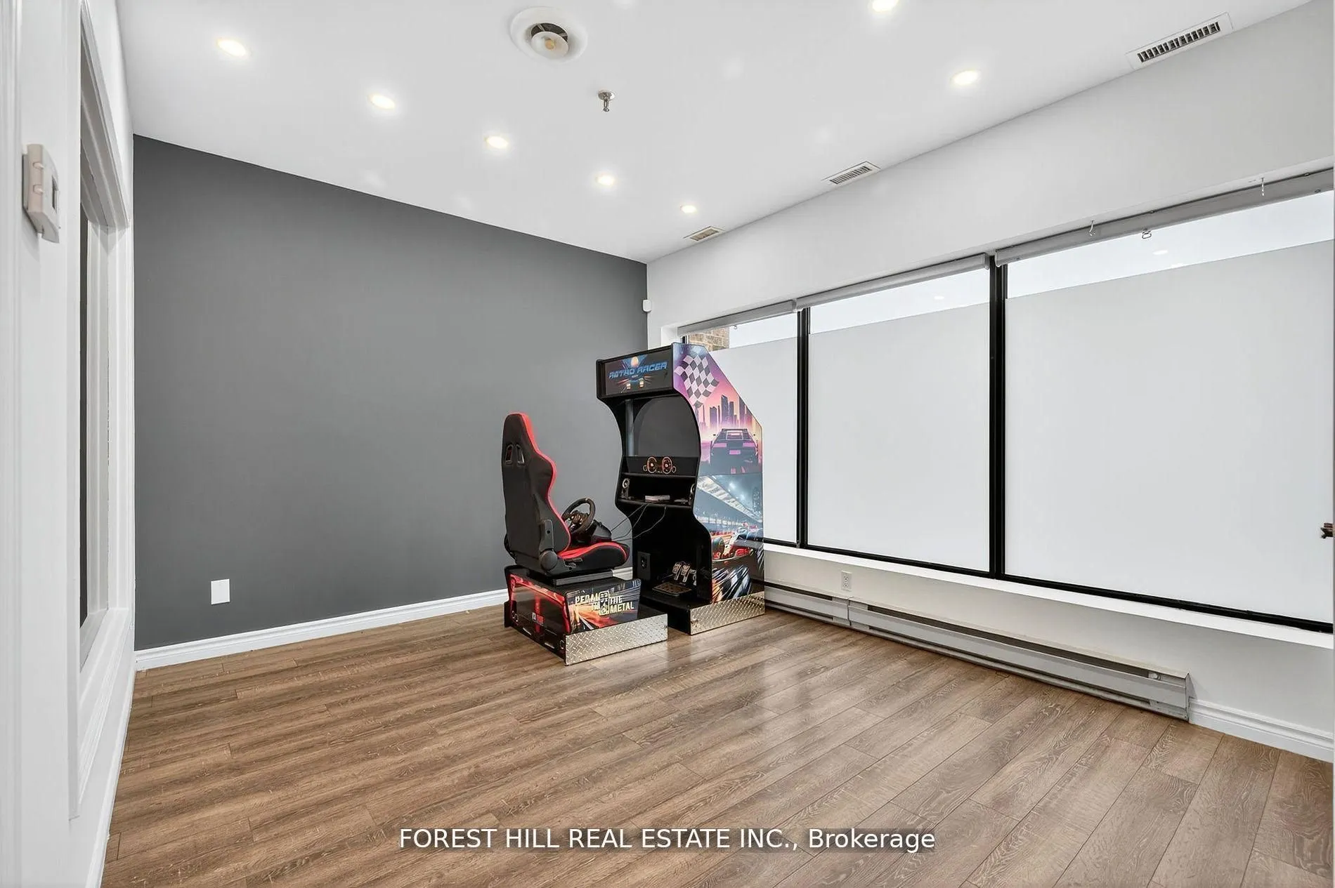 241 Edgeley Boulevard #11
