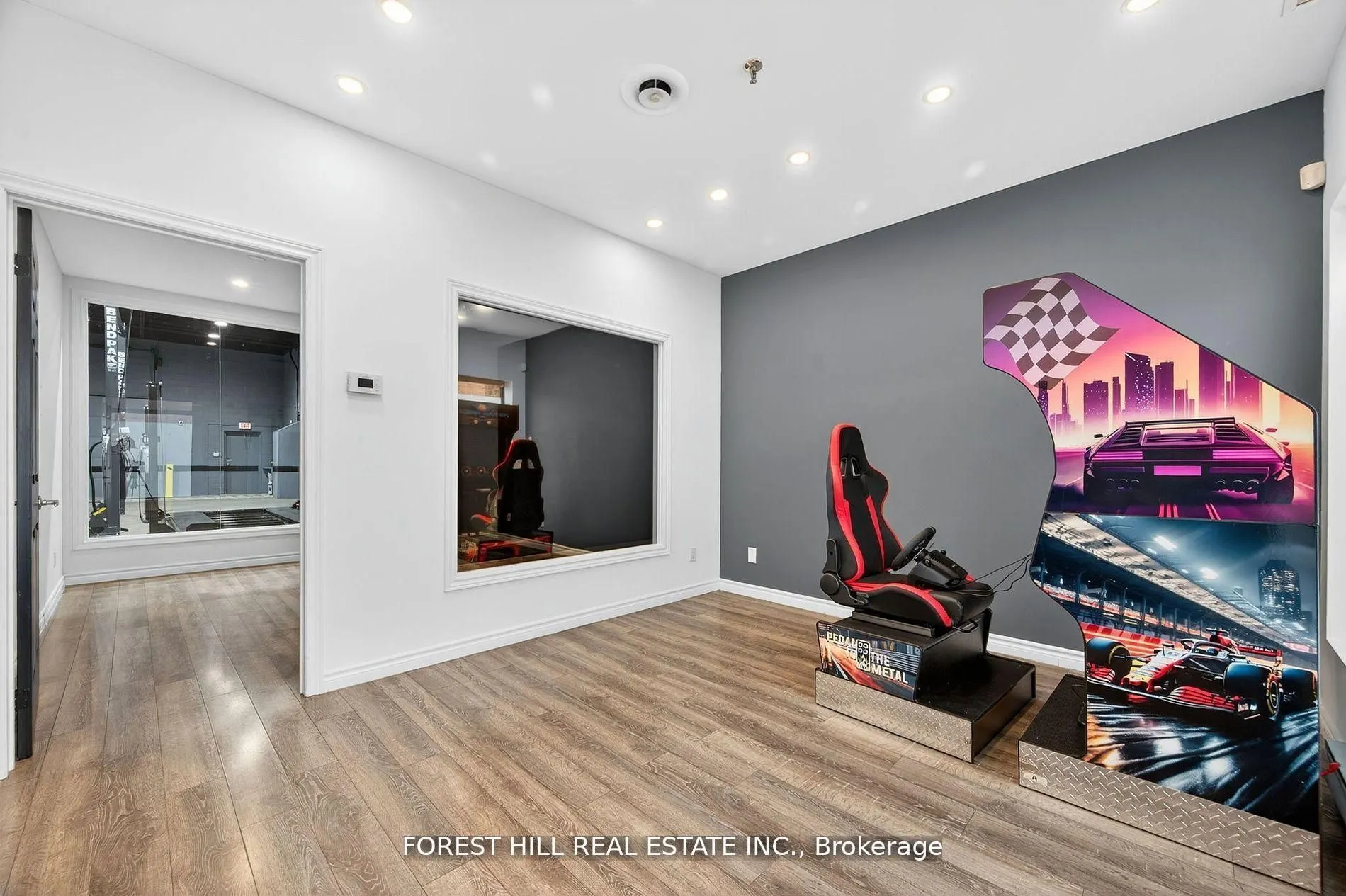 241 Edgeley Boulevard #11