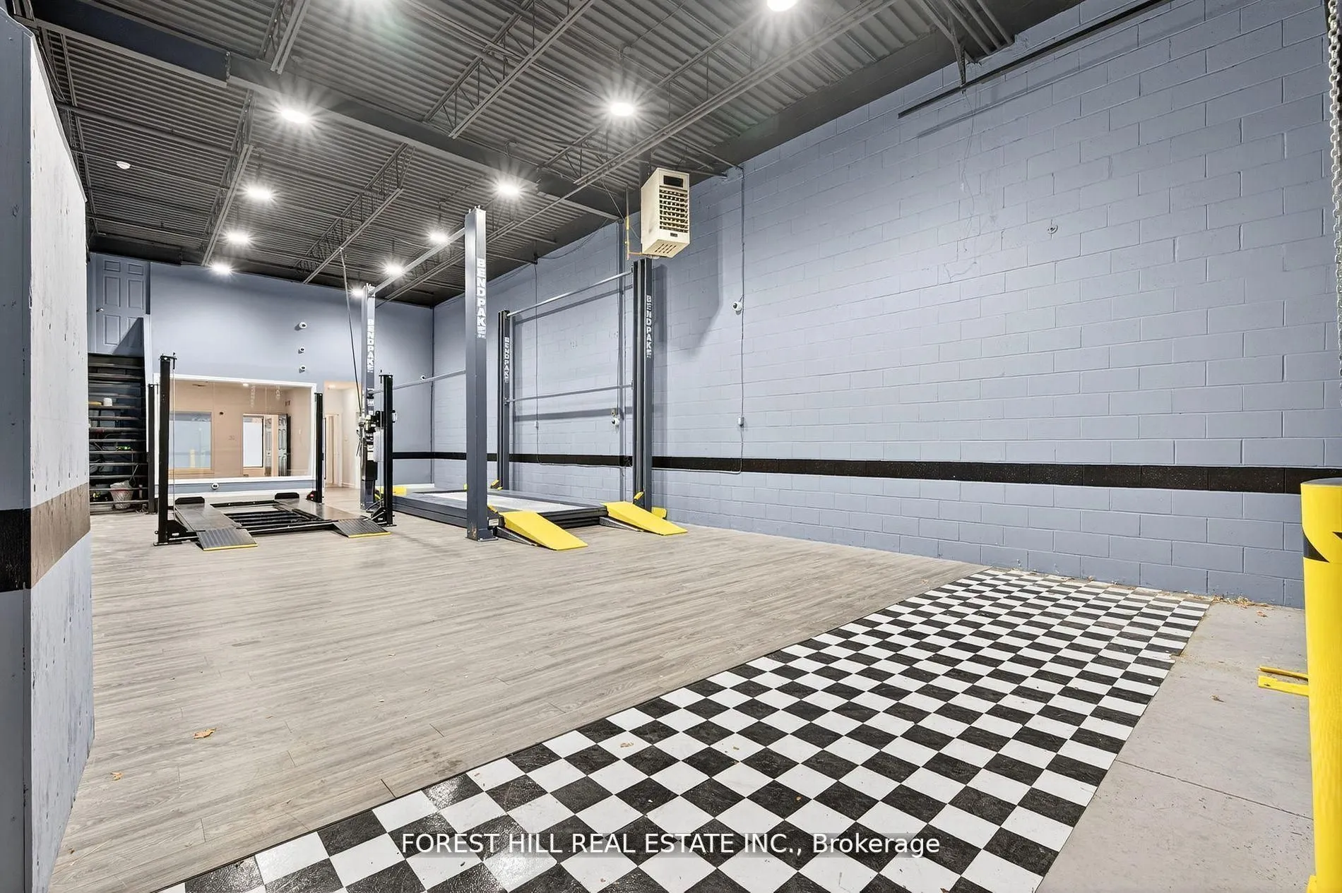 241 Edgeley Boulevard #11