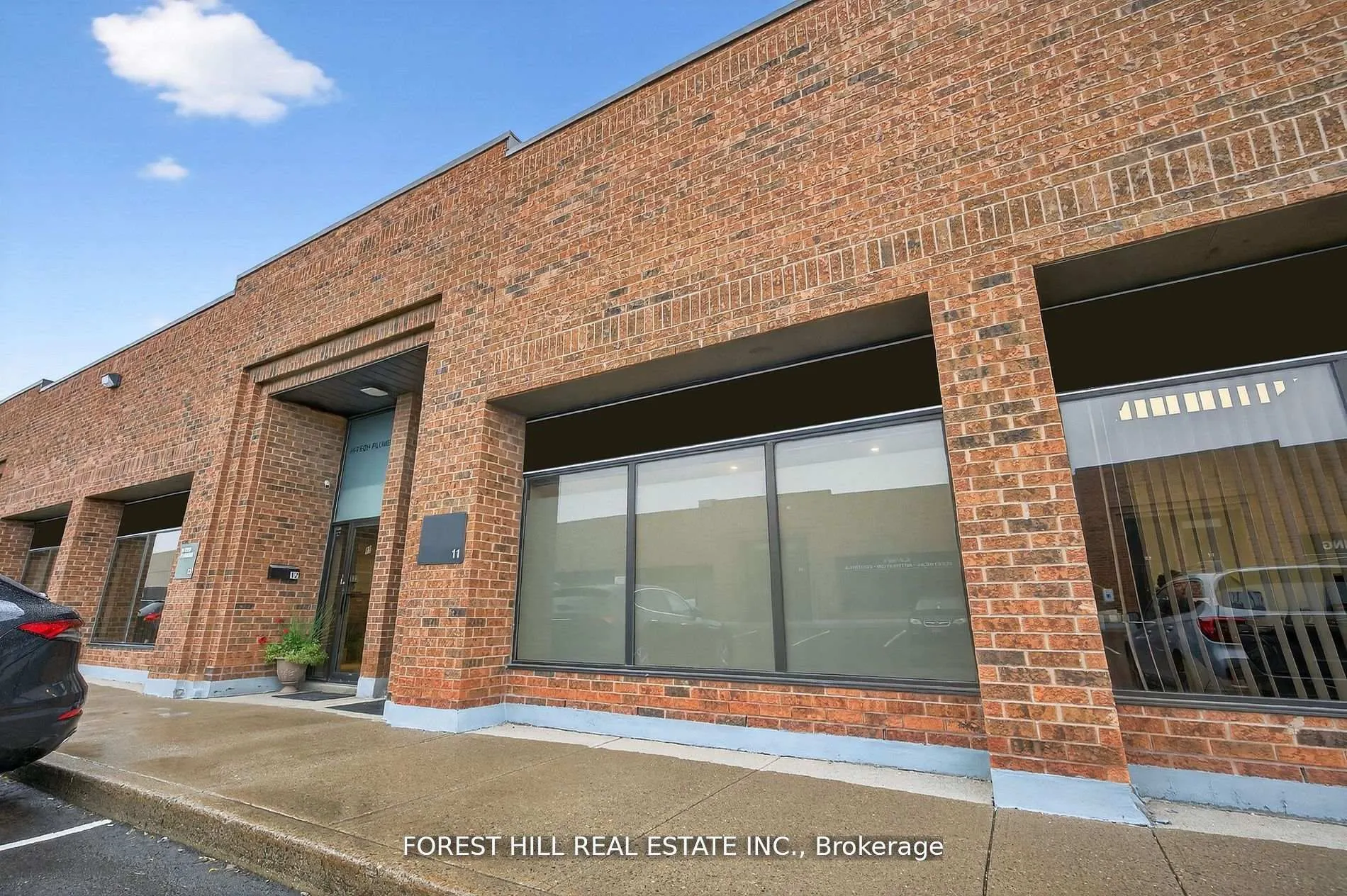 241 Edgeley Boulevard #11