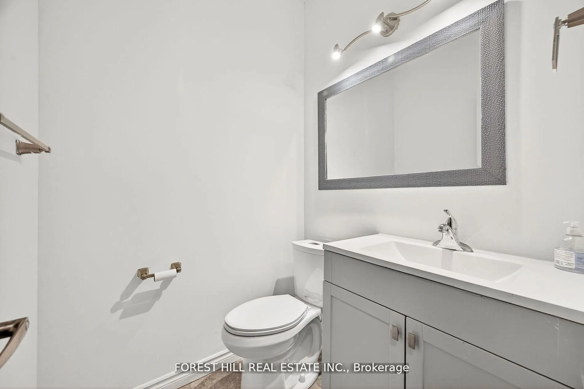 241 Edgeley Boulevard #11